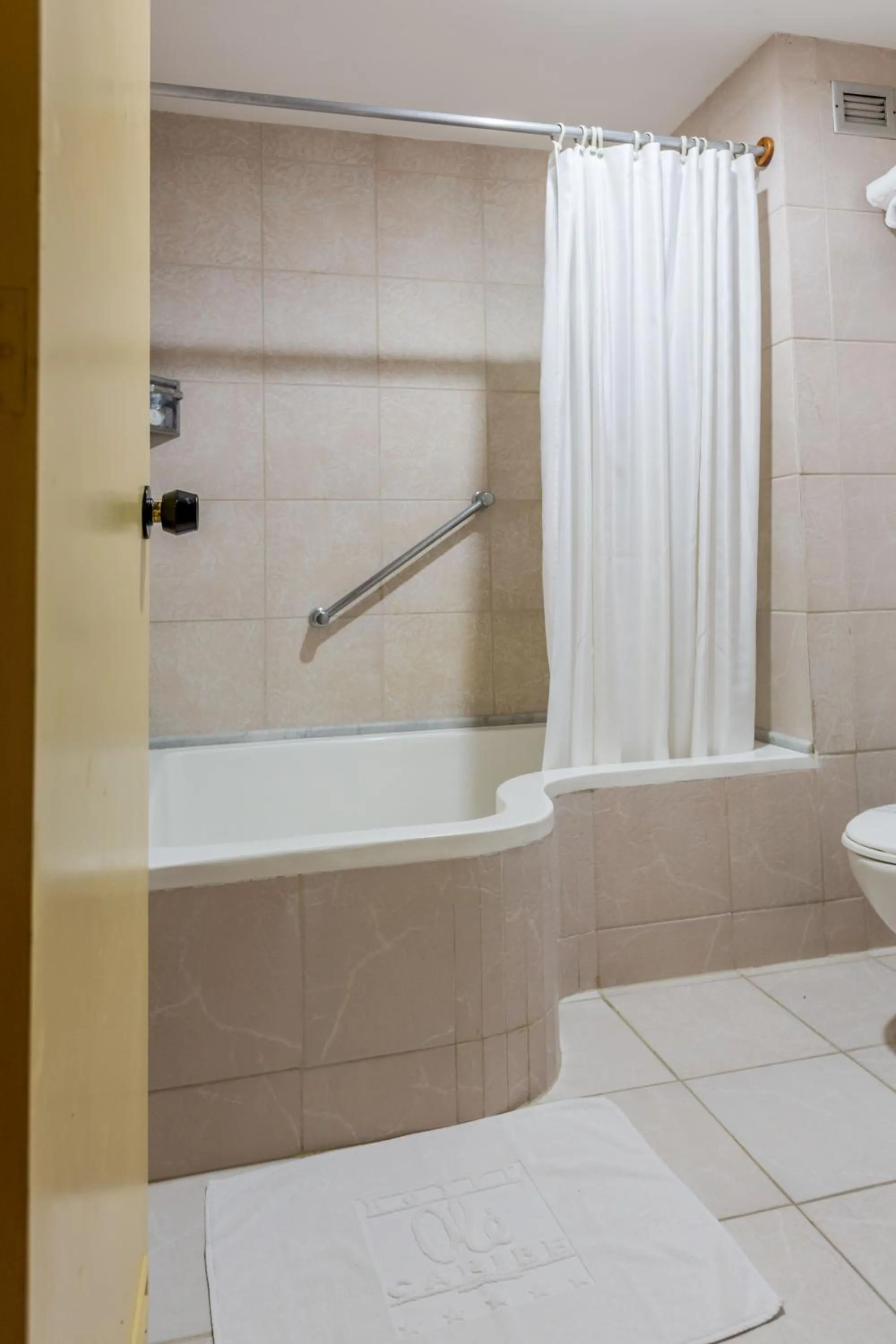 Shower in Hotel Olé Caribe