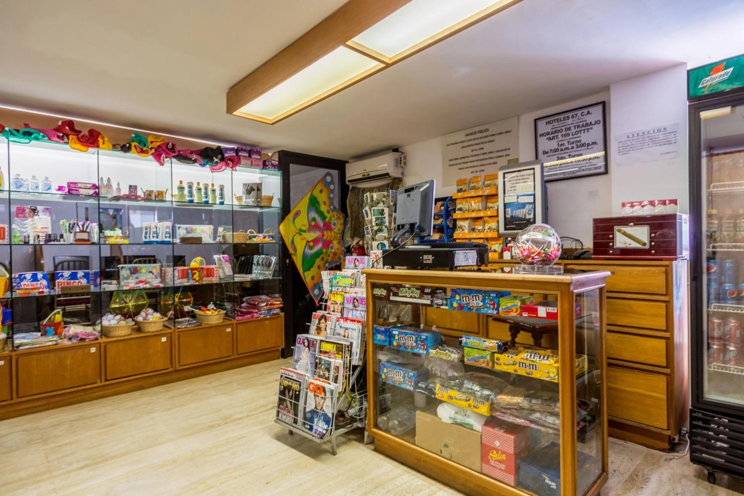 On-site shops in Hotel Olé Caribe