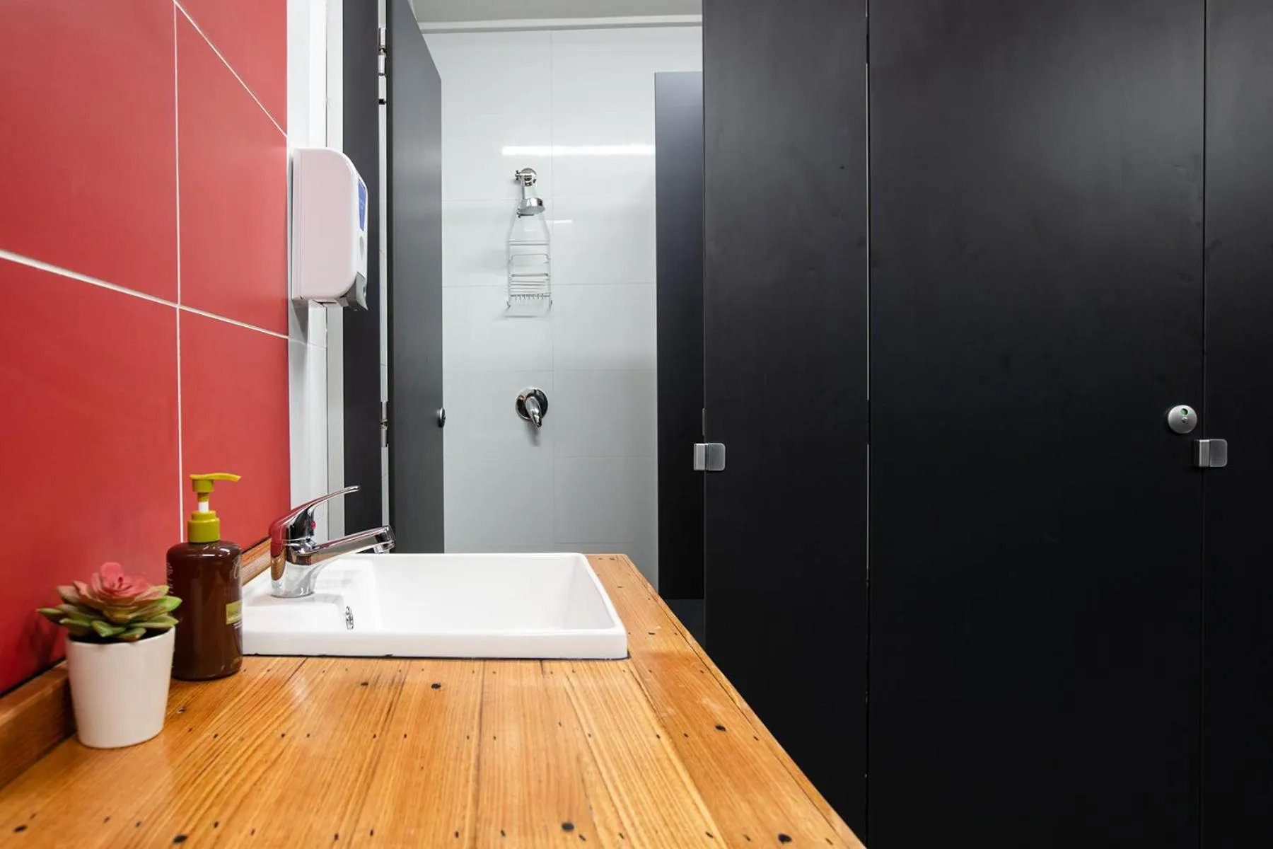 Bathroom in Kookaburra Lodge