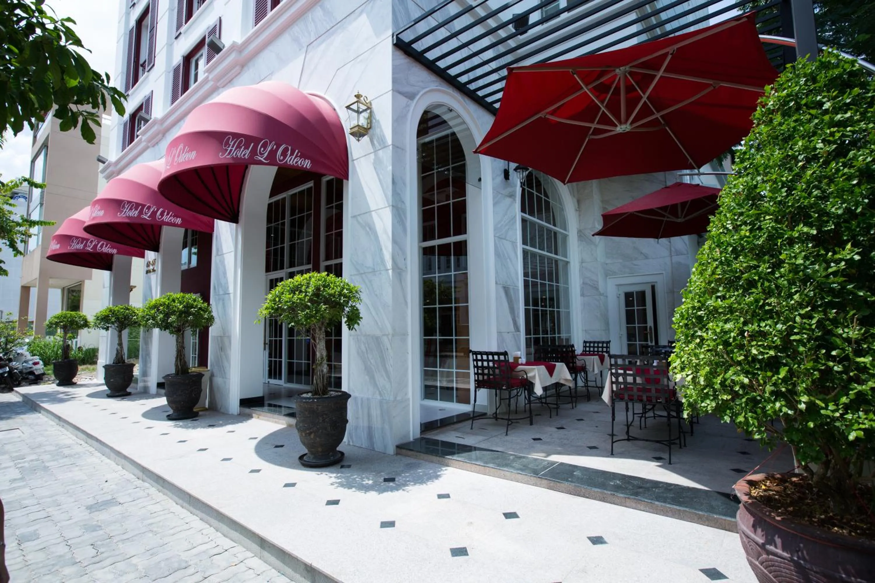 Restaurant/places to eat in Hotel L'Odéon Phu My Hung