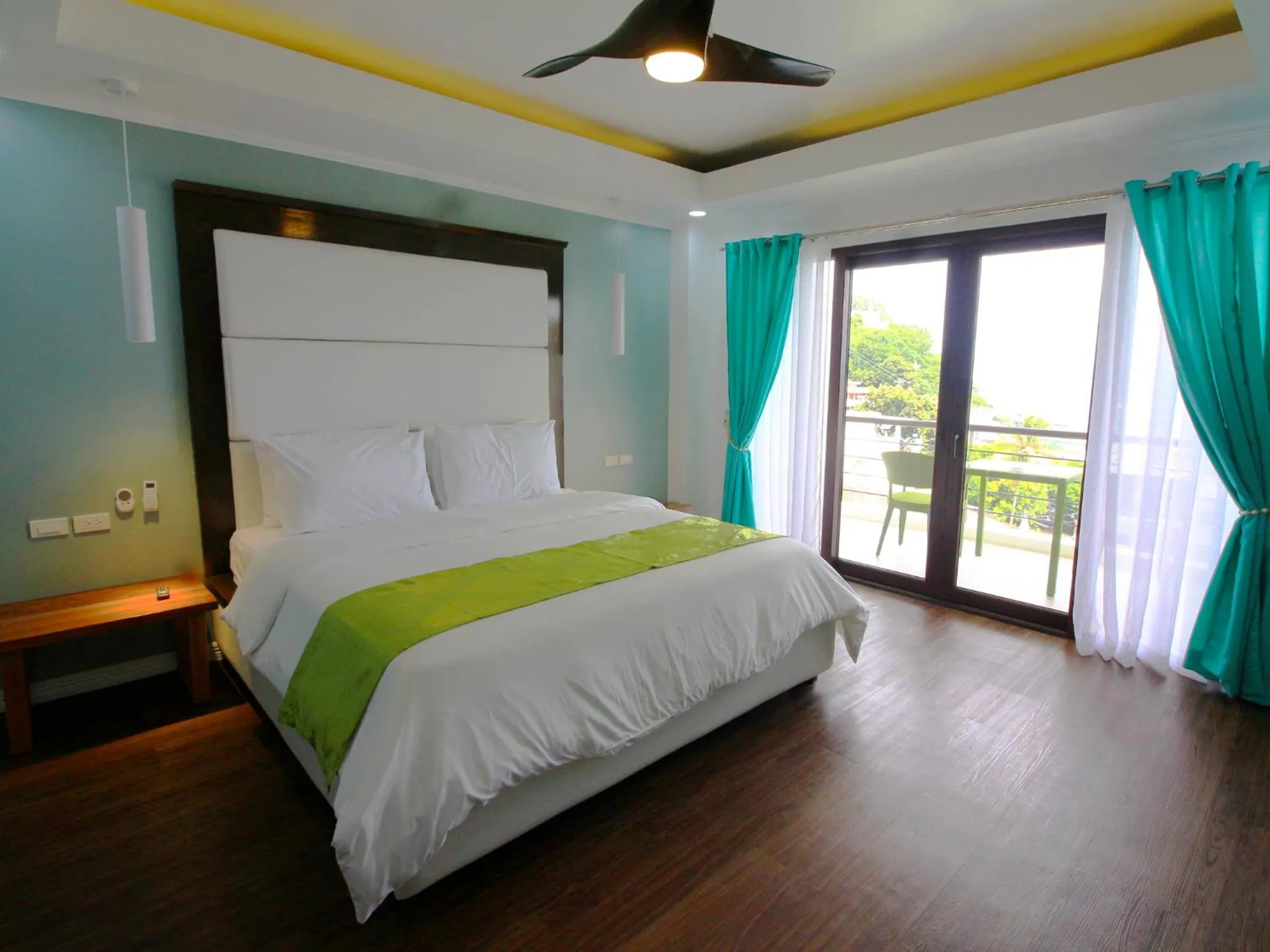 Photo of the whole room, Bed in Manarra Sea View Resort