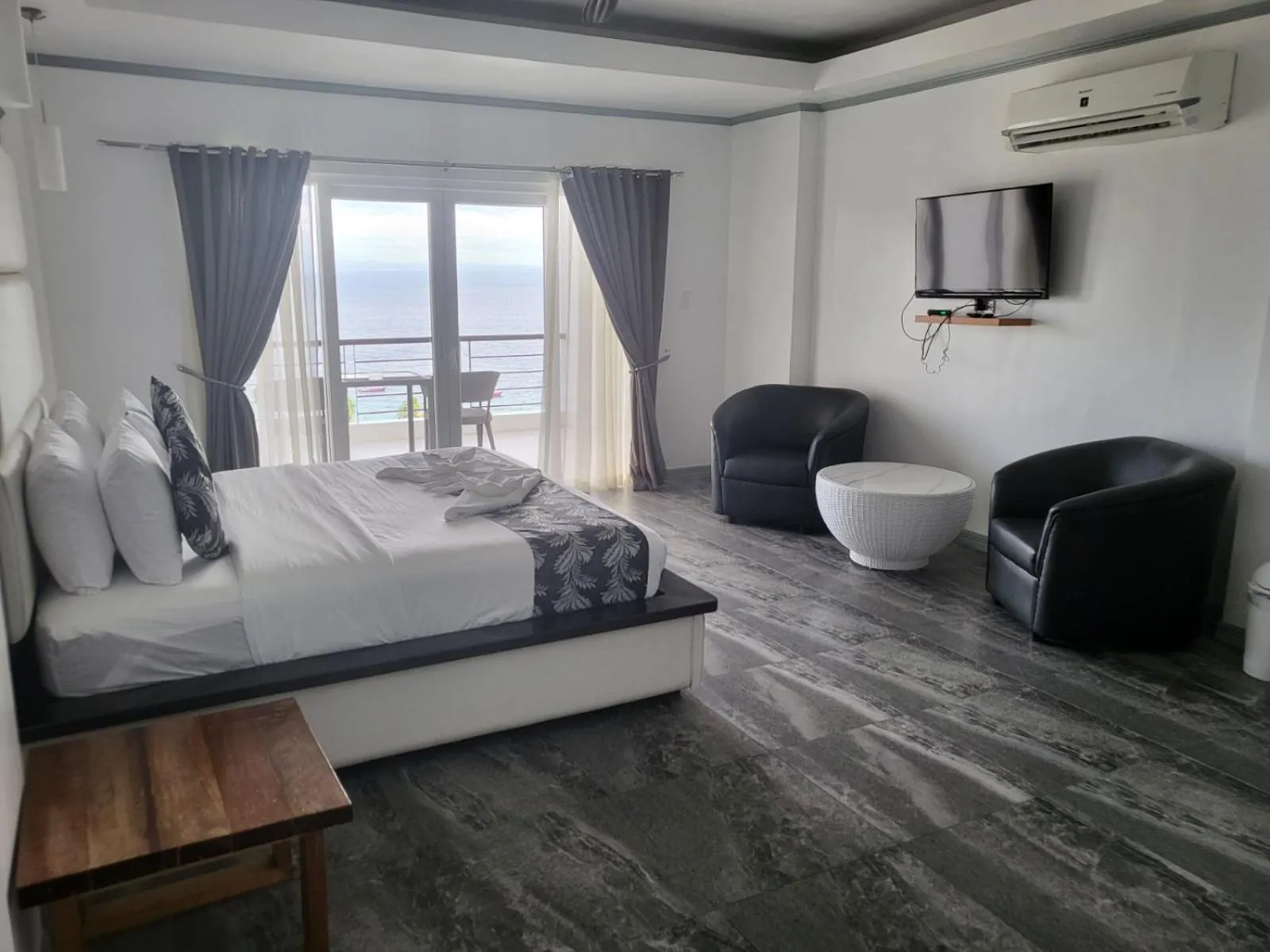 TV and multimedia, Bed in Manarra Sea View Resort