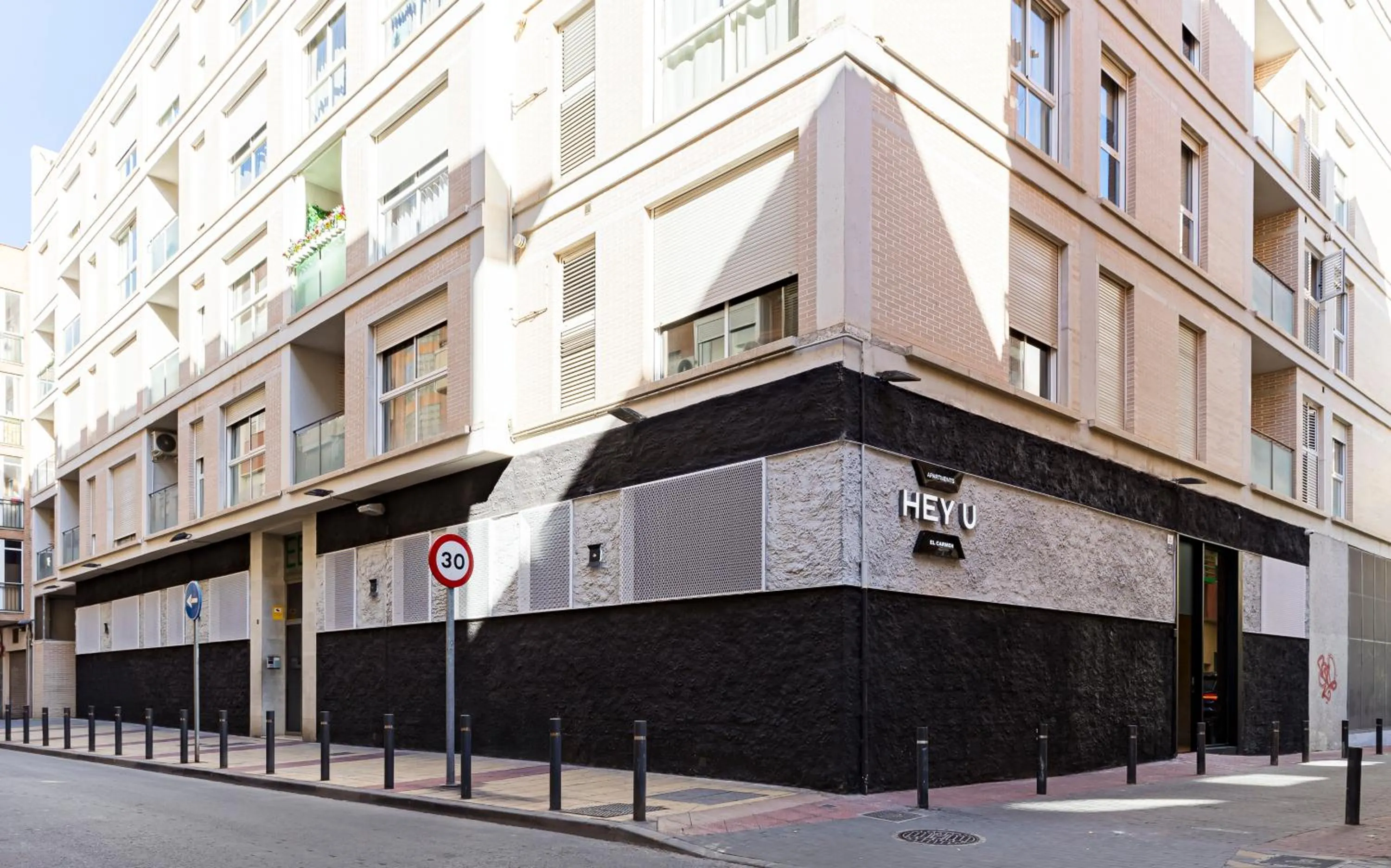 Property building in Apartamentos HEY U