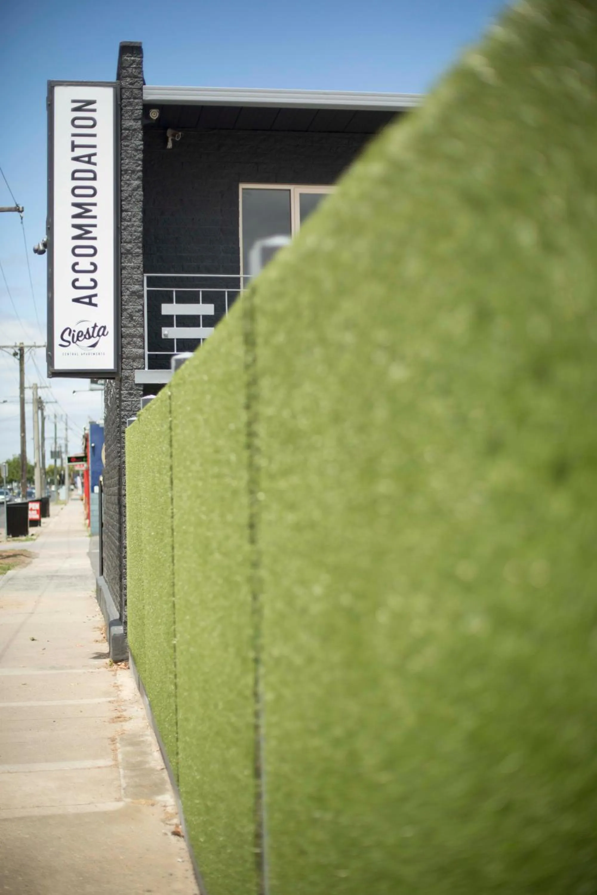 Facade/entrance in Siesta Central Apartments