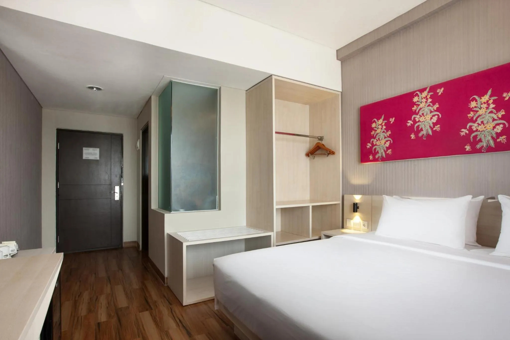 Bedroom, Bed in Hotel Santika Banyuwangi