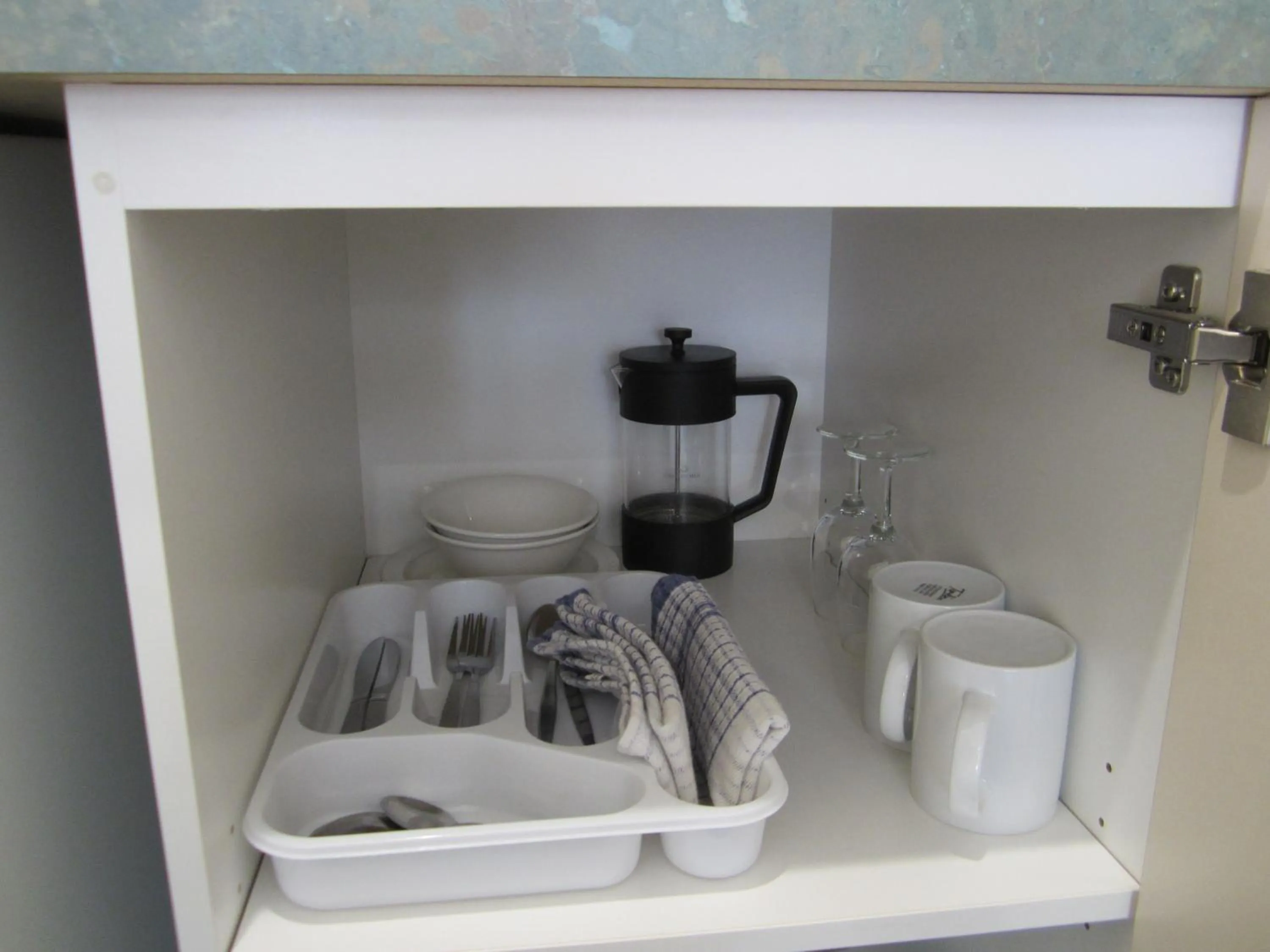Coffee/tea facilities in Snowgum Motel