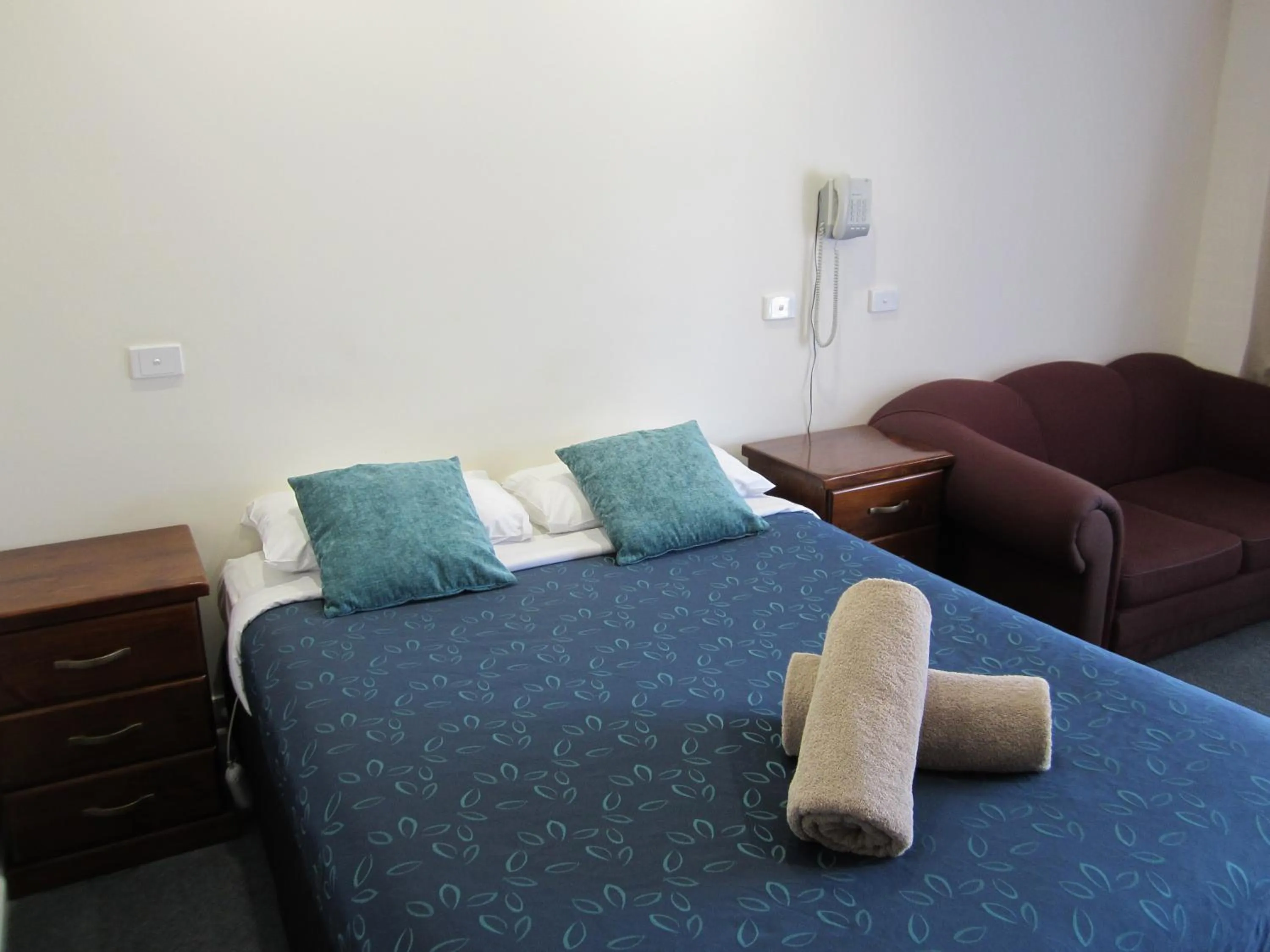 Bedroom, Bed in Snowgum Motel