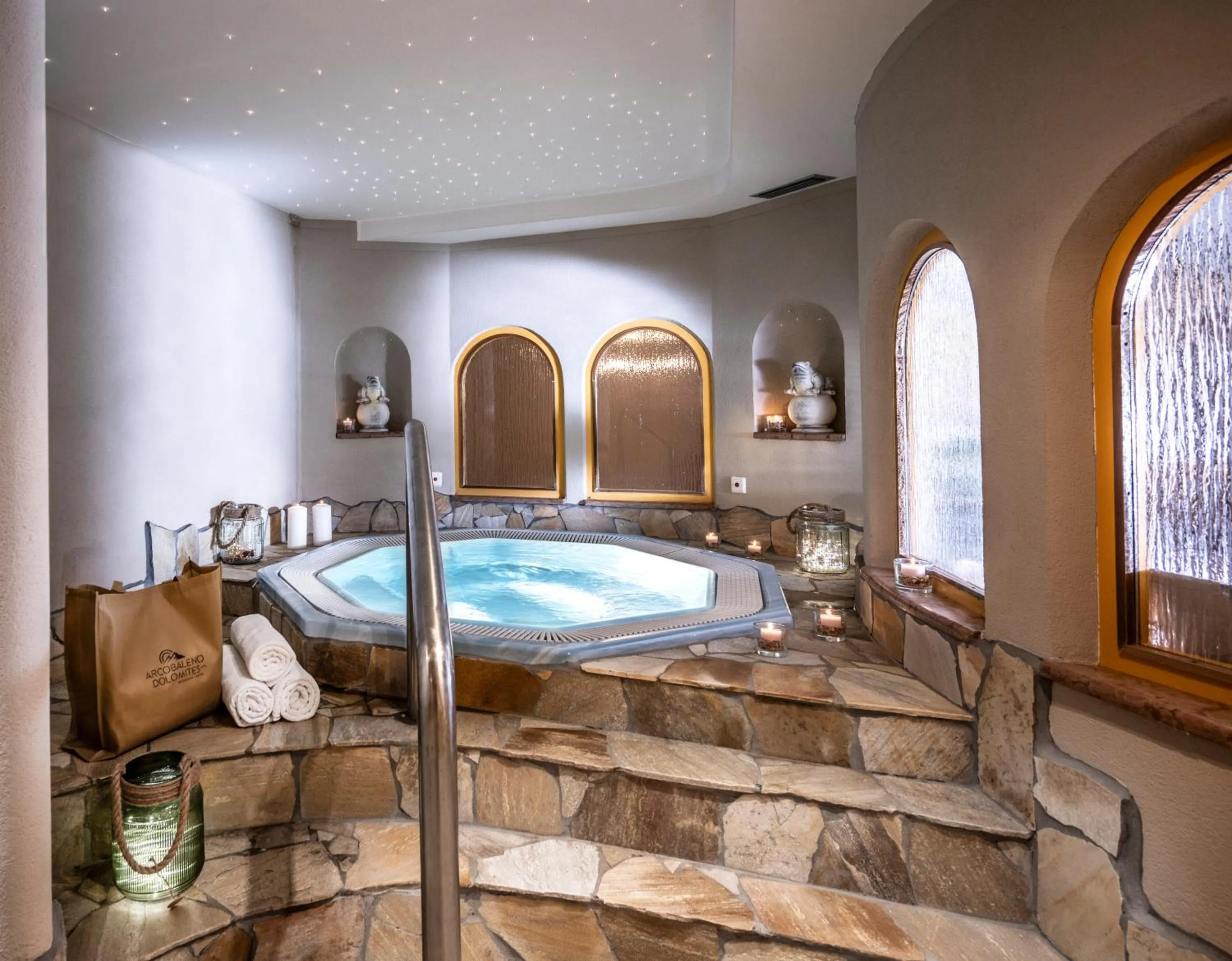 Hot Tub in Hotel Arcobaleno