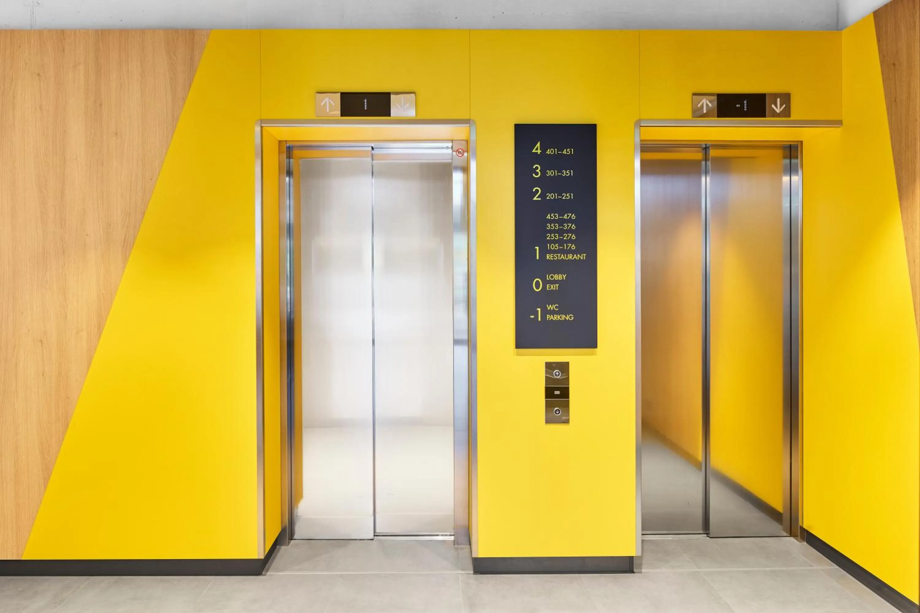 elevator in H2 Hotel Erfurt