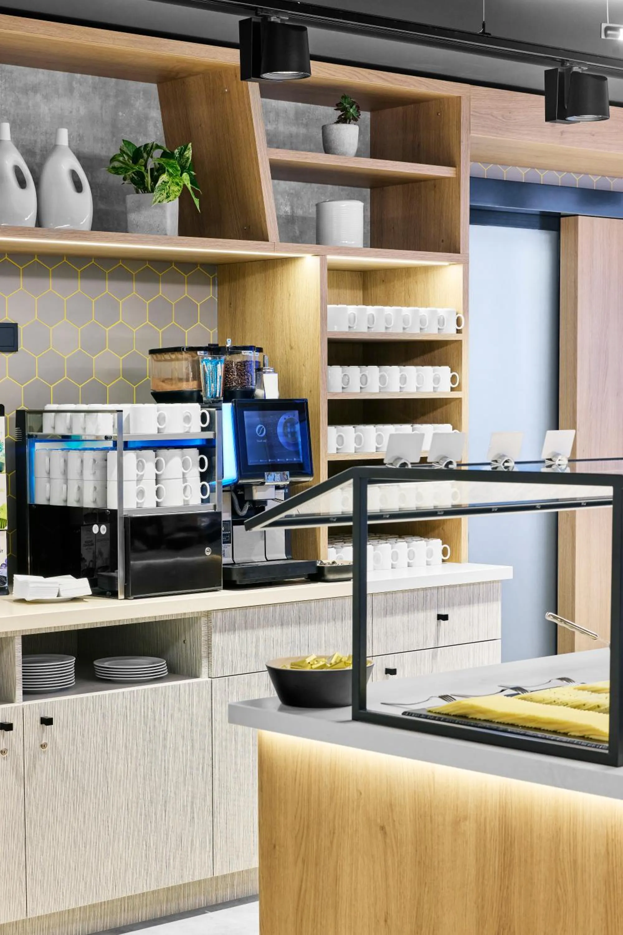 Buffet breakfast in H2 Hotel Erfurt