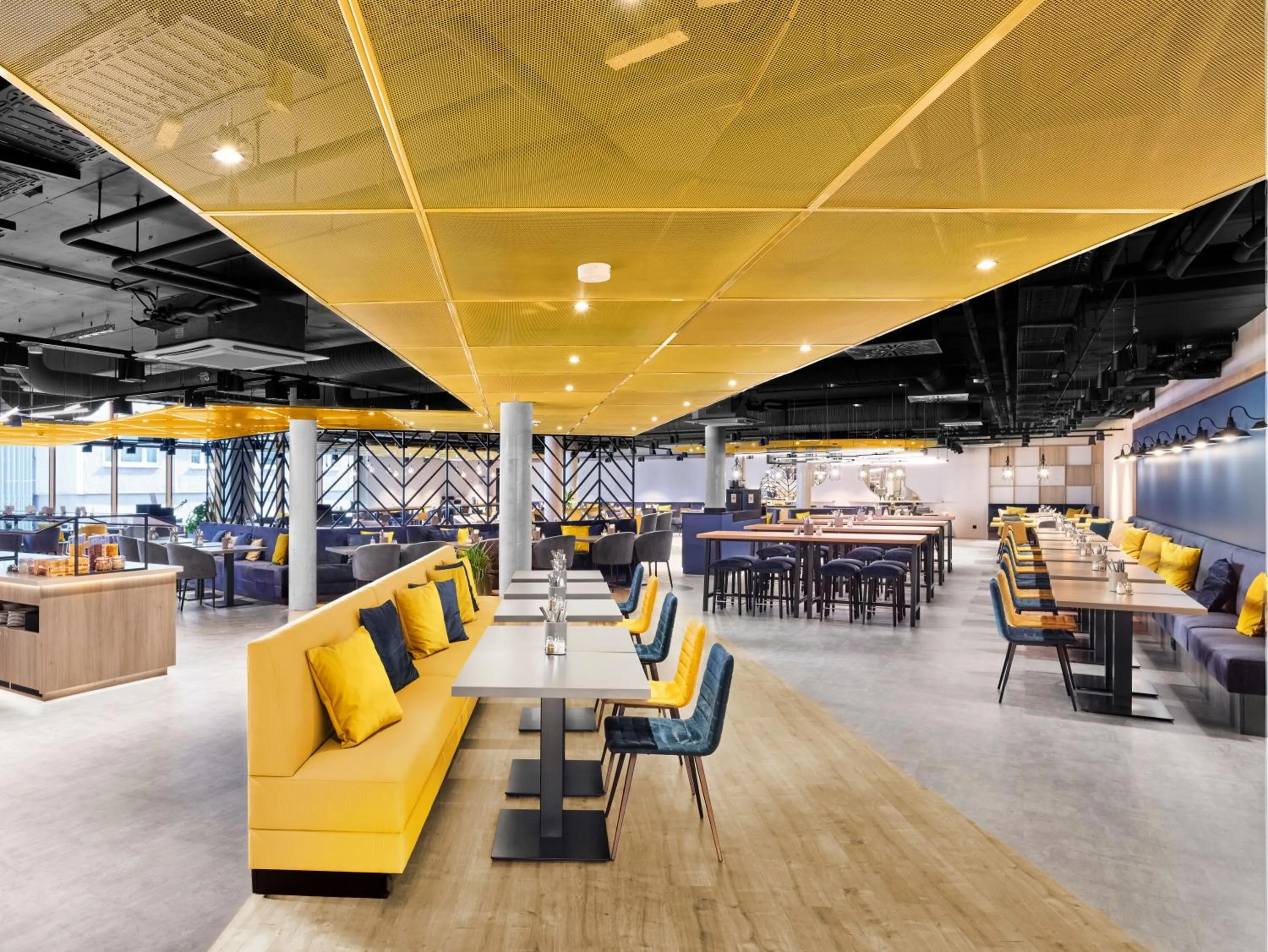 Breakfast in H2 Hotel Erfurt