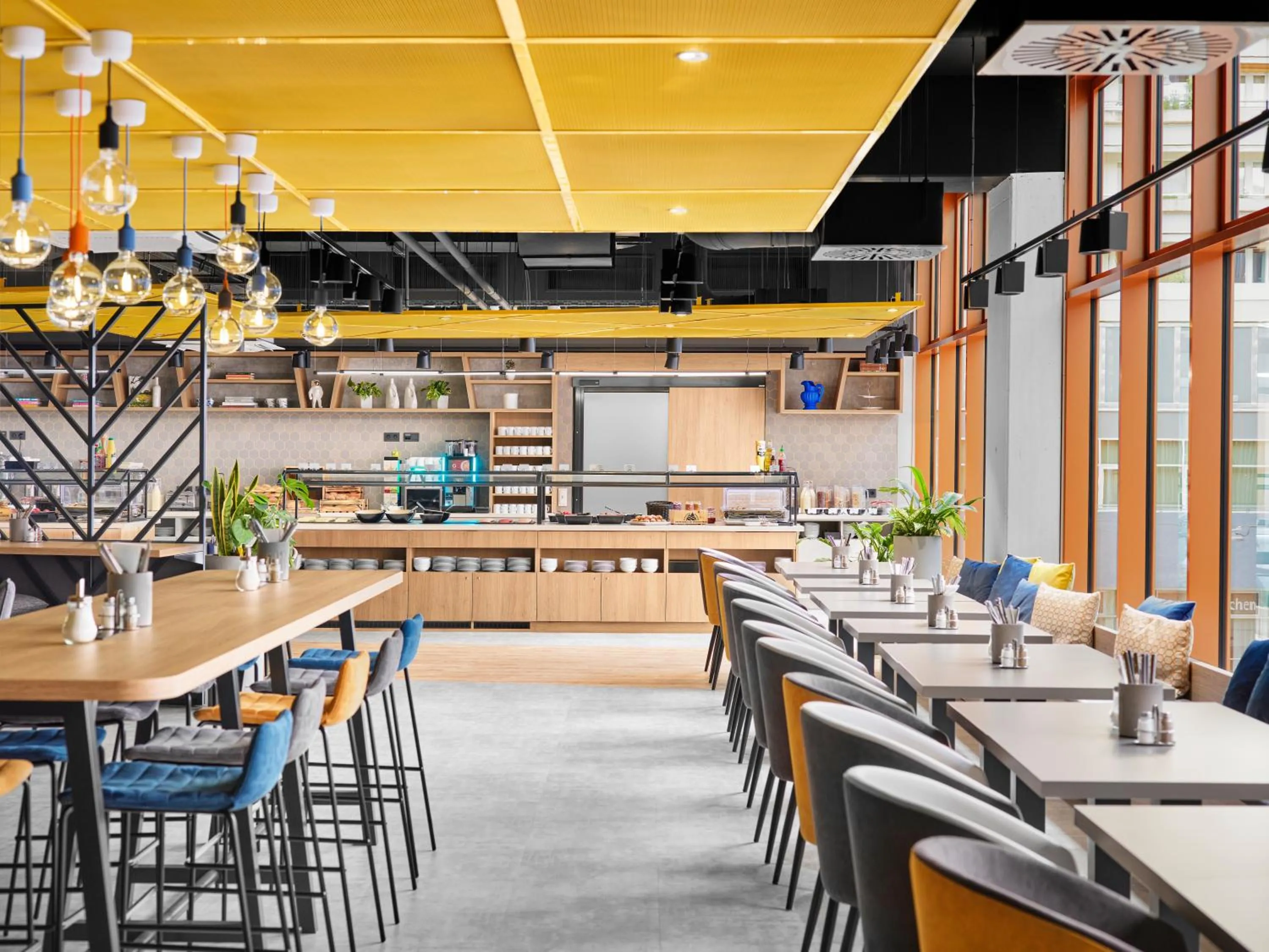 Buffet breakfast in H2 Hotel Erfurt