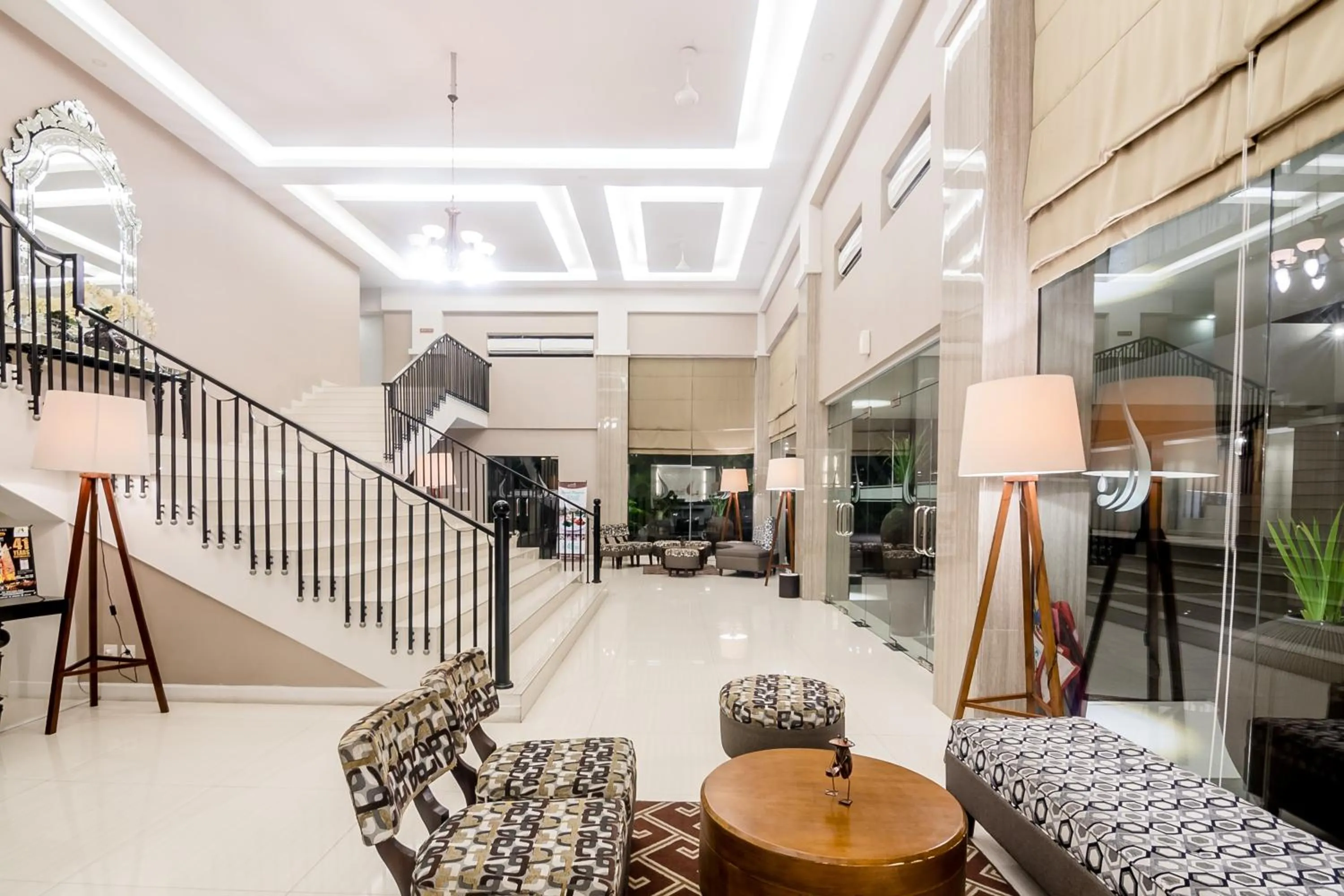 Lobby or reception in Tasneem Hotel Malioboro Yogyakarta