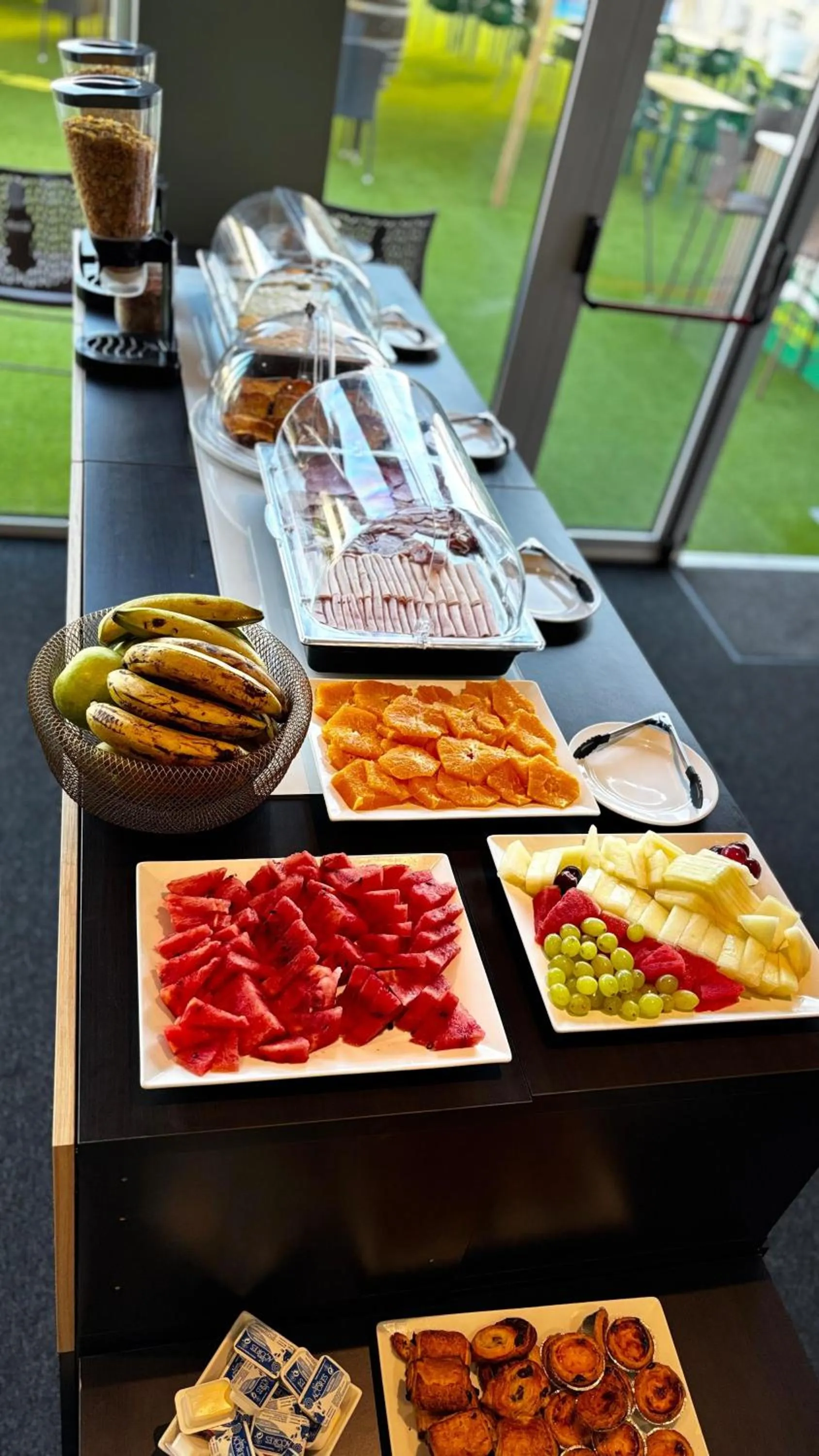 Breakfast in Albufeira Lounge Hotel