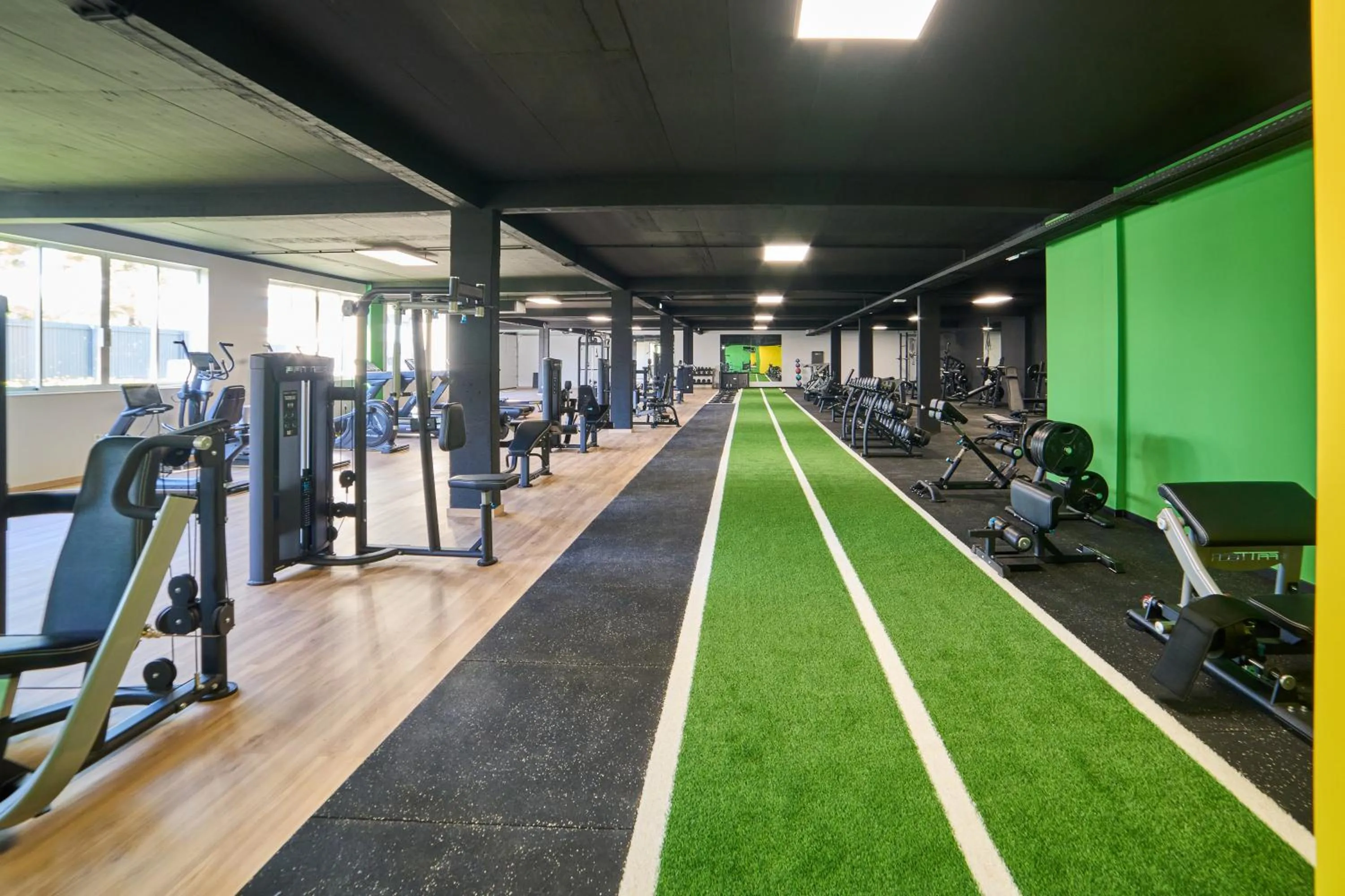 Fitness centre/facilities in Albufeira Lounge Hotel