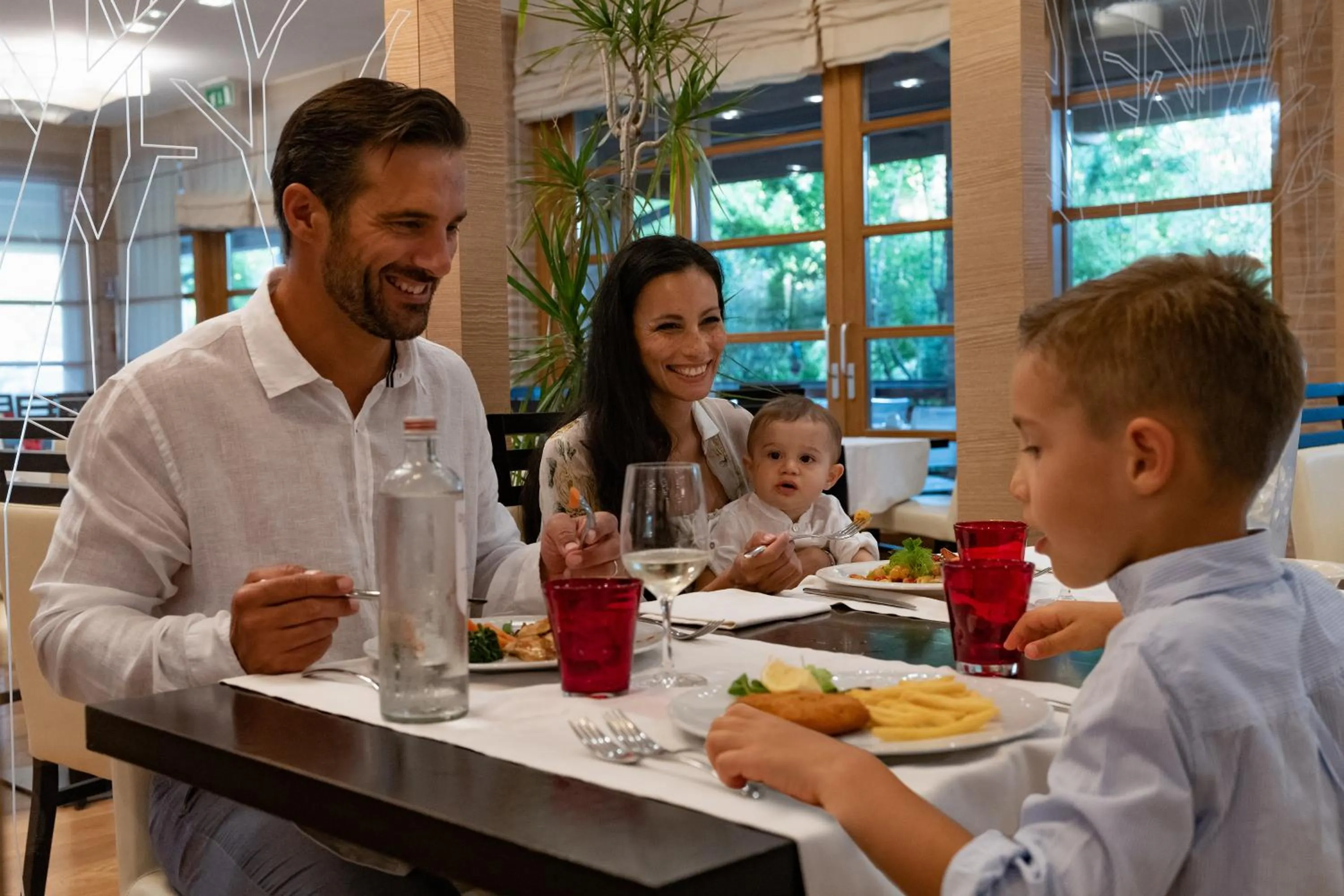 Restaurant/places to eat in Green Village Eco Resort