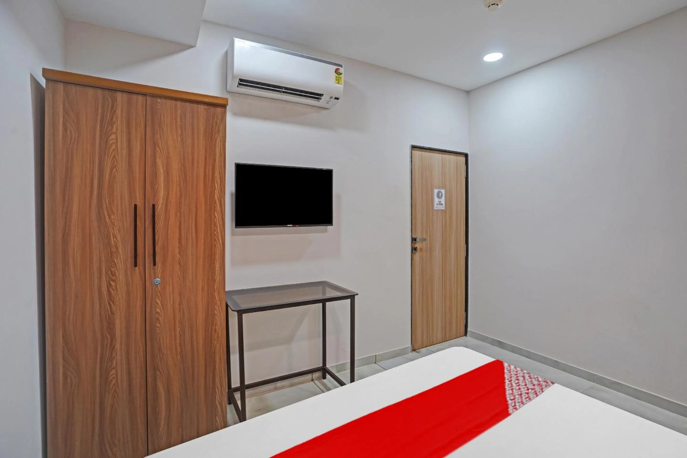 Hotel Sukoon, Best Luxurious Hotel Rooms In Surat City Center
