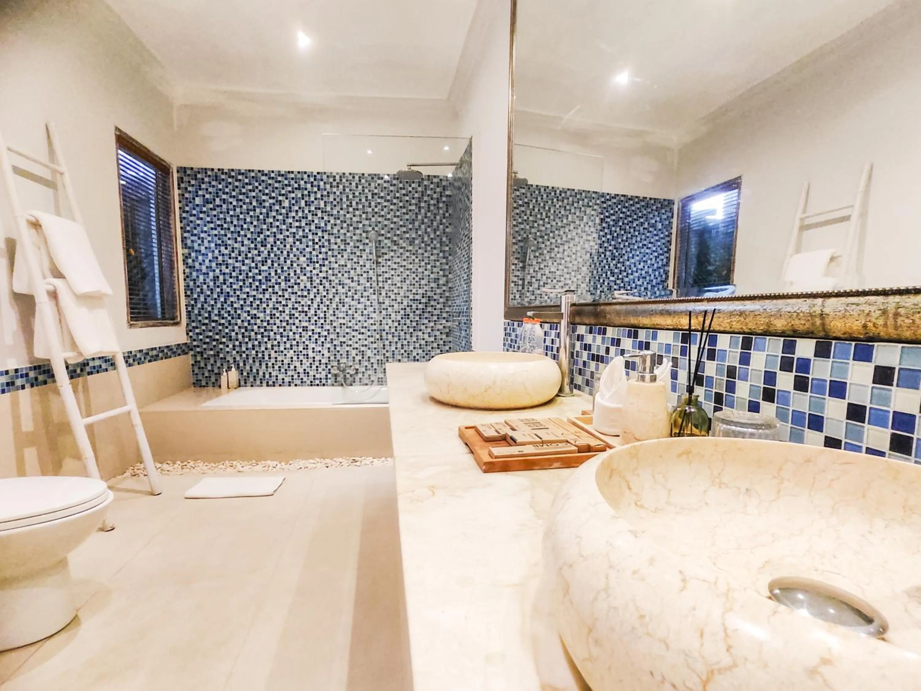 Bathroom in Seminyak Square Hotel And Villas