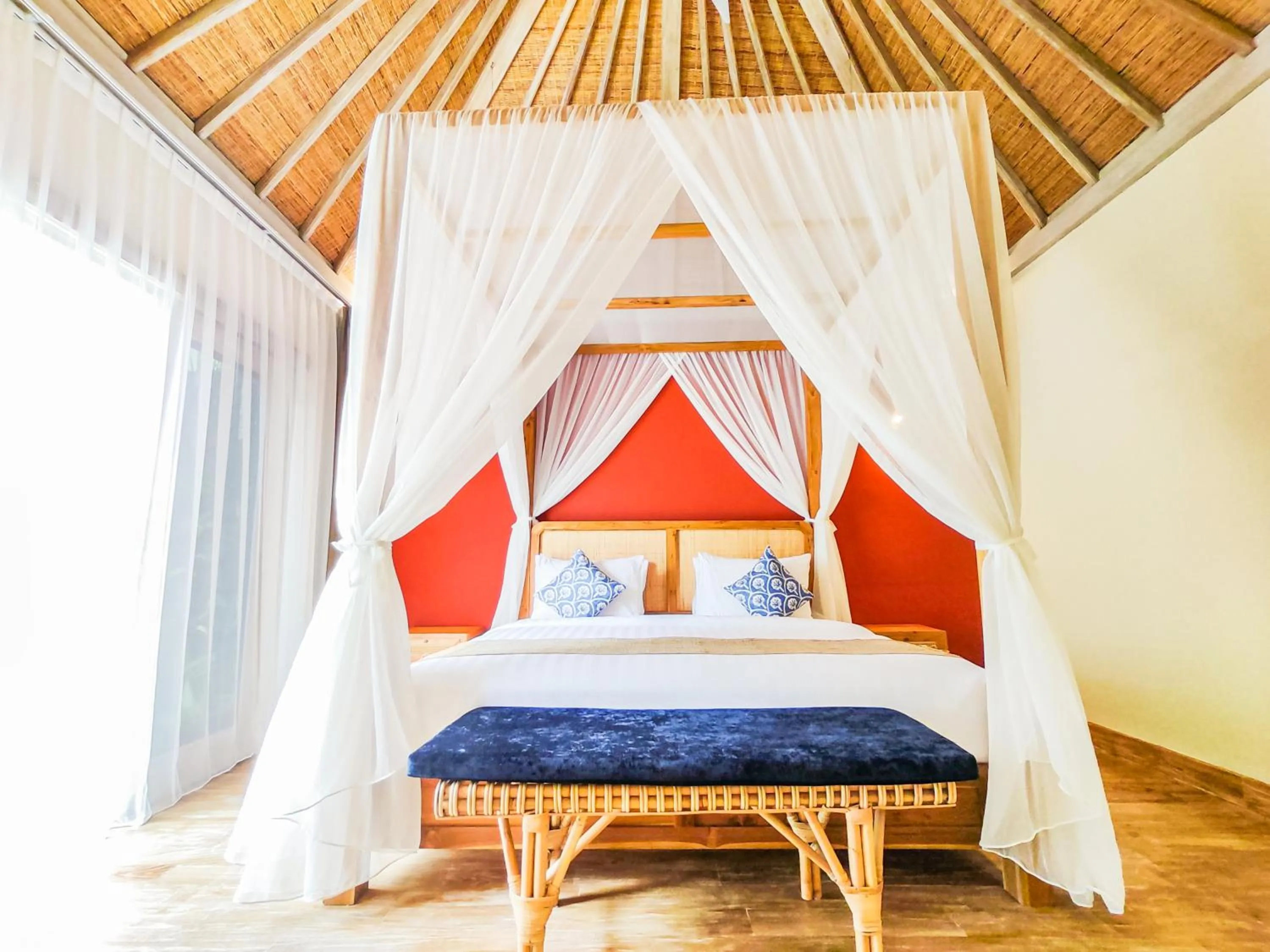 Bed in Seminyak Square Hotel And Villas