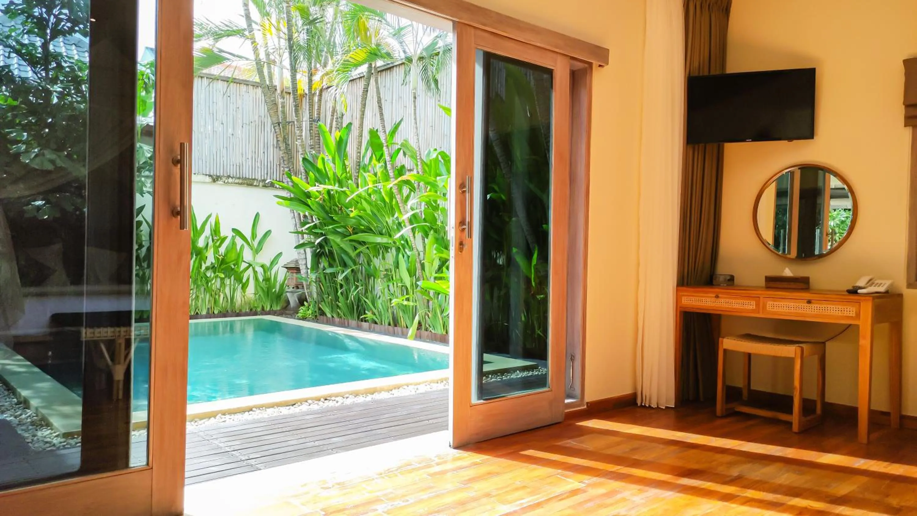 Patio in Seminyak Square Hotel And Villas