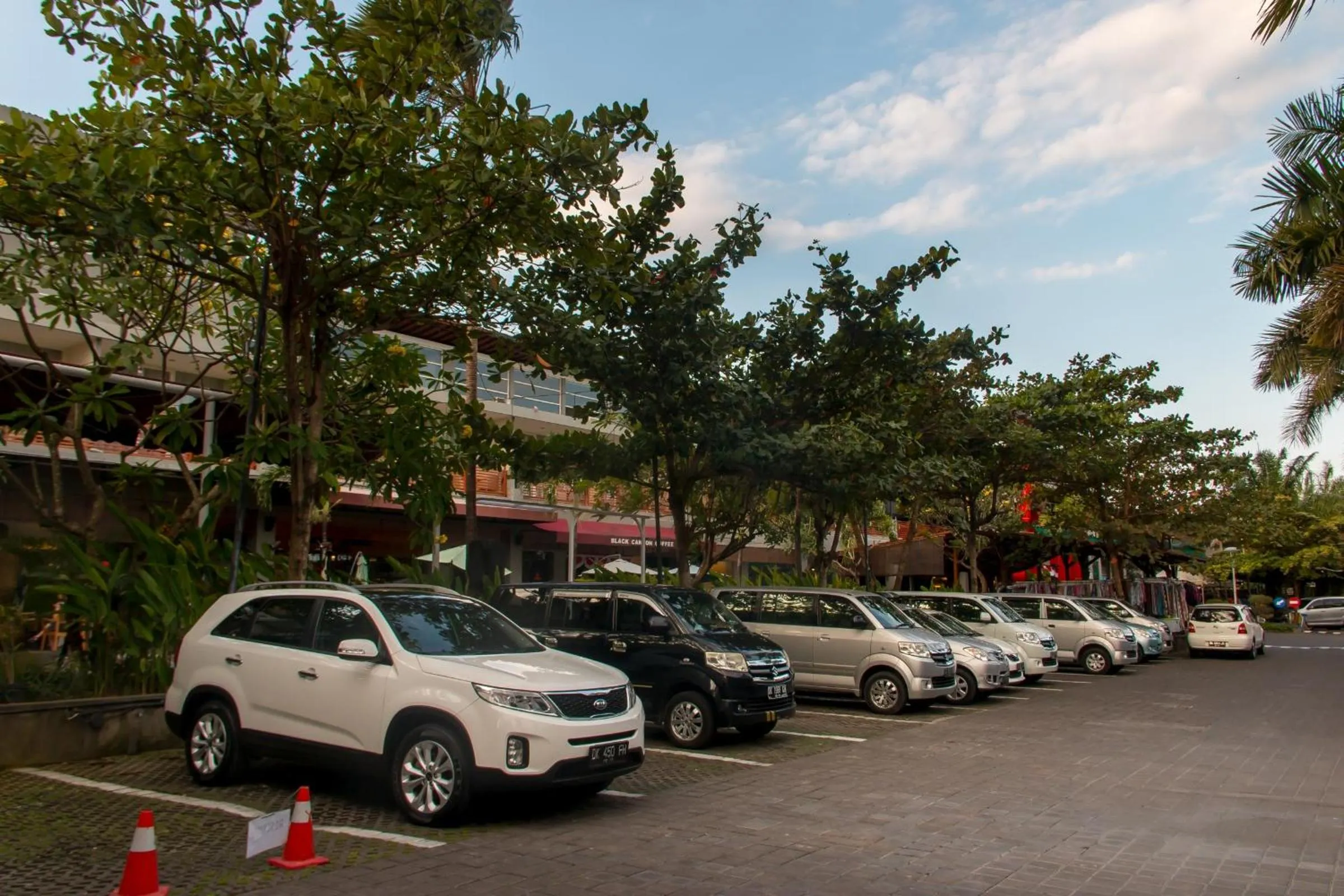 Lobby or reception in Seminyak Square Hotel And Villas