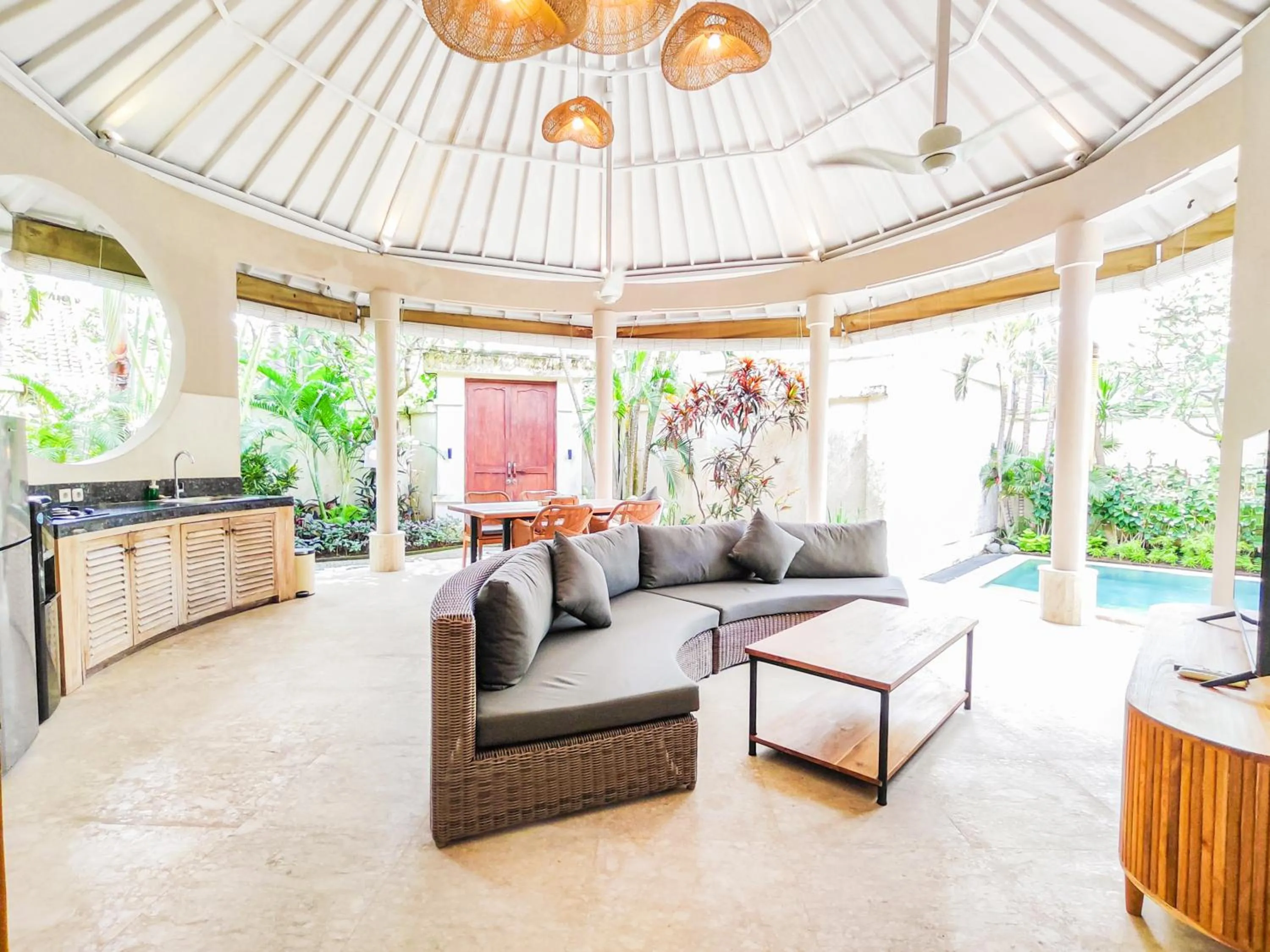 Patio in Seminyak Square Hotel And Villas