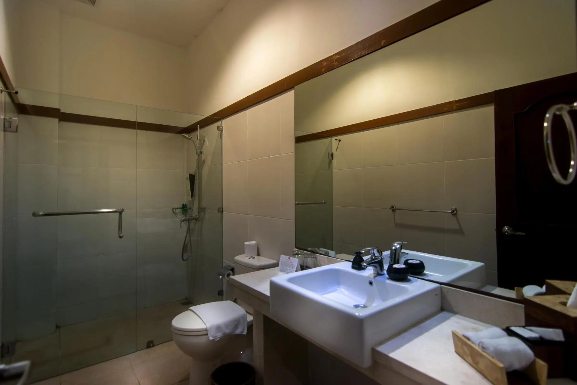 Bathroom in Seminyak Square Hotel And Villas