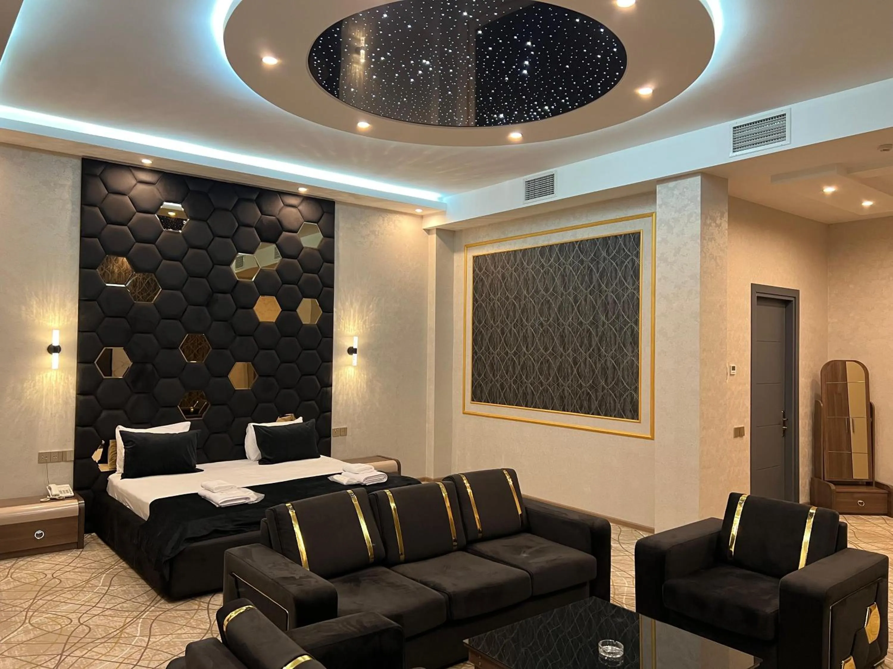 Bedroom in Royal Mansion Hotel