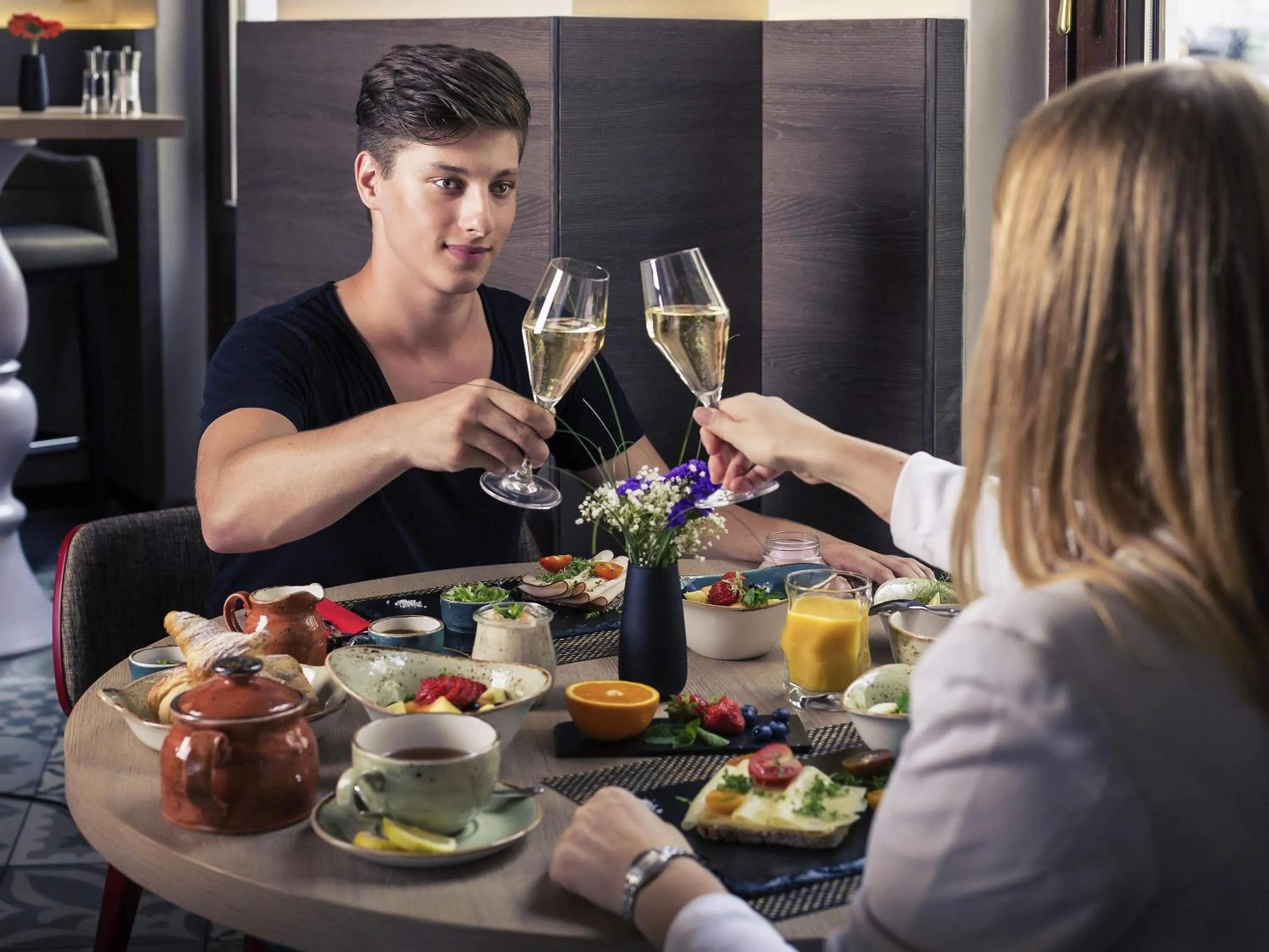 Restaurant/places to eat in Mercure Vienna First