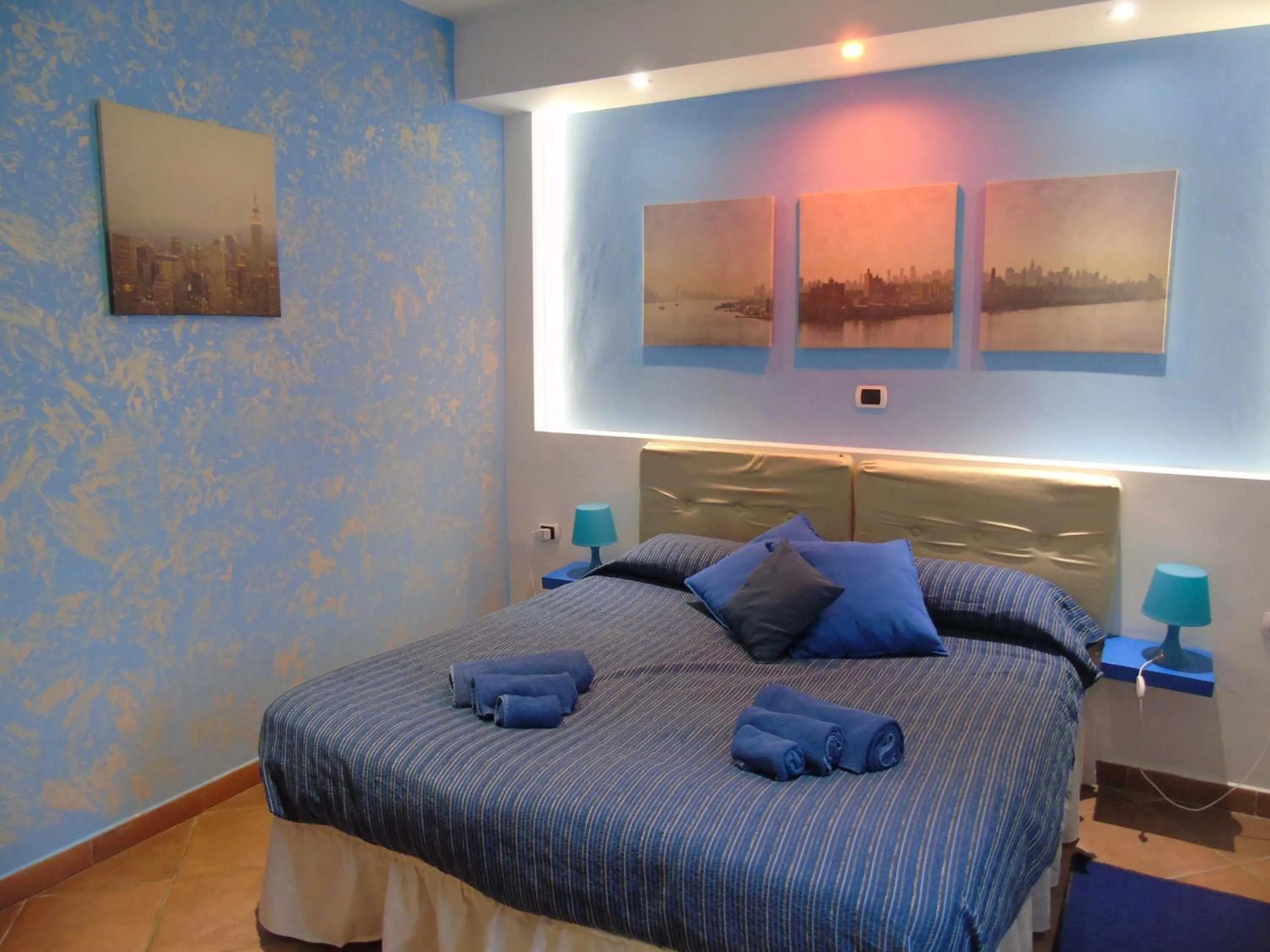 Bed in Hotel Rainbow