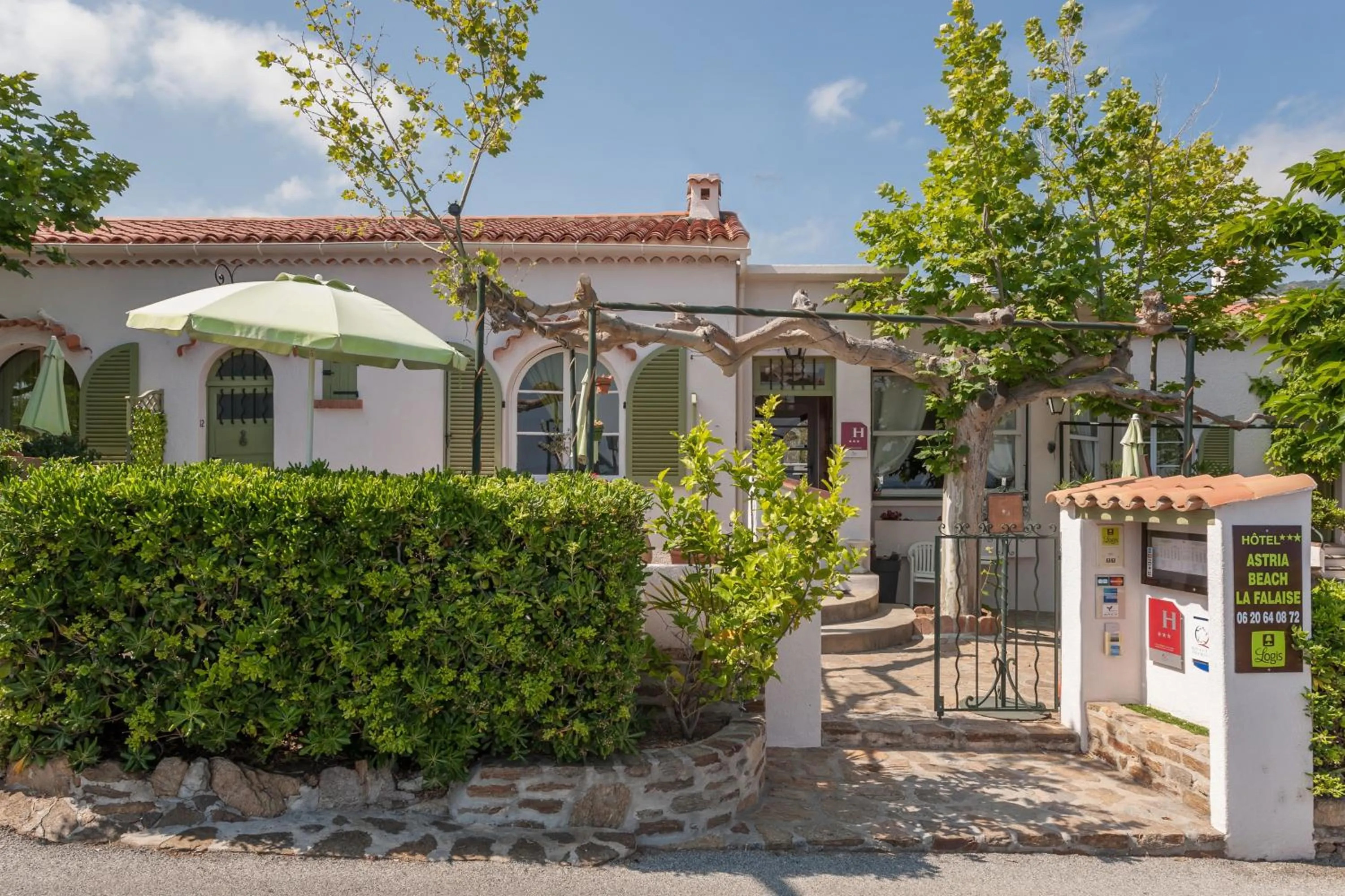 Facade/entrance in Hôtel Astria