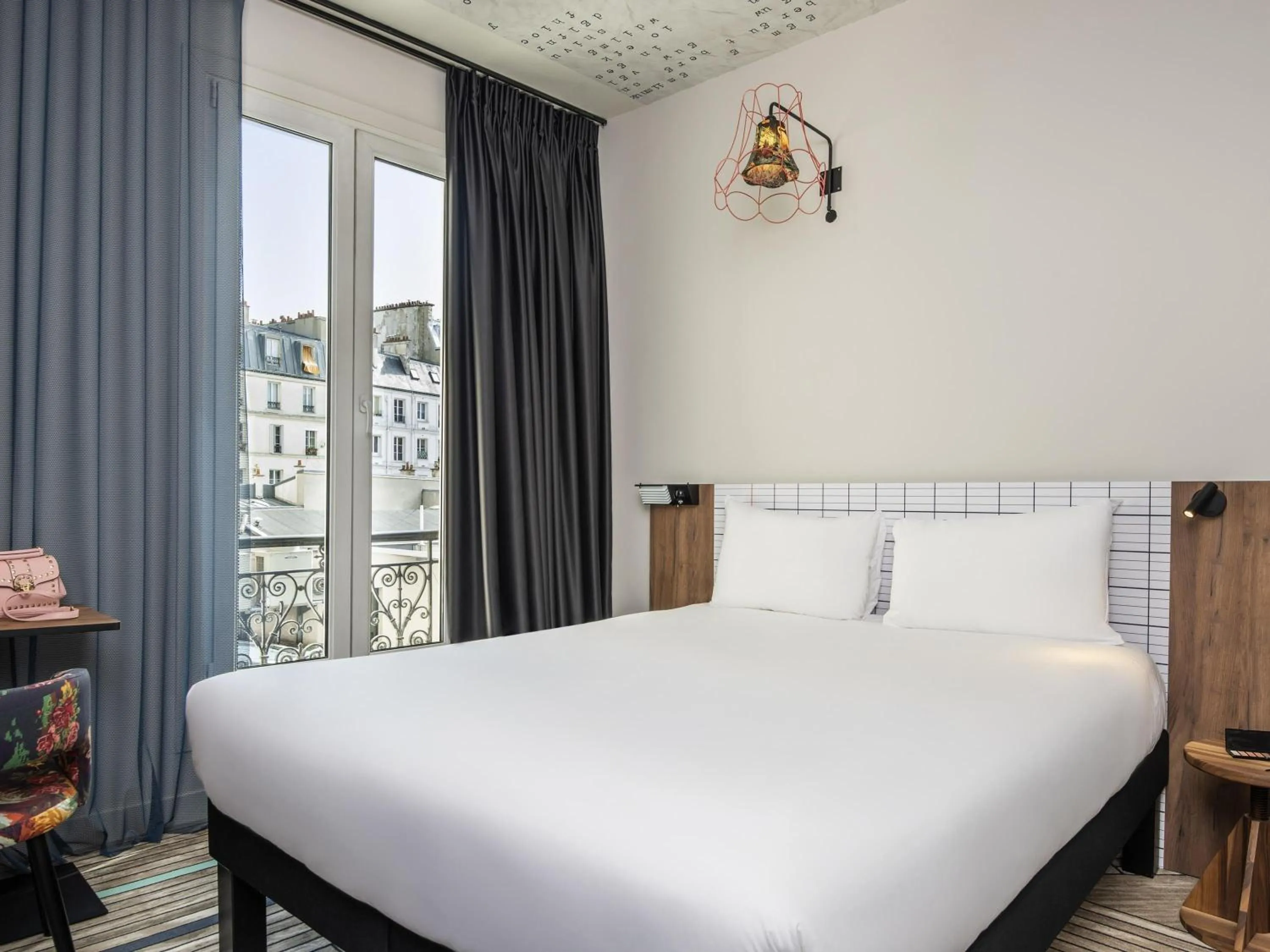Bedroom, Bed in Ibis Styles Hotel Paris Gare de Lyon Bastille