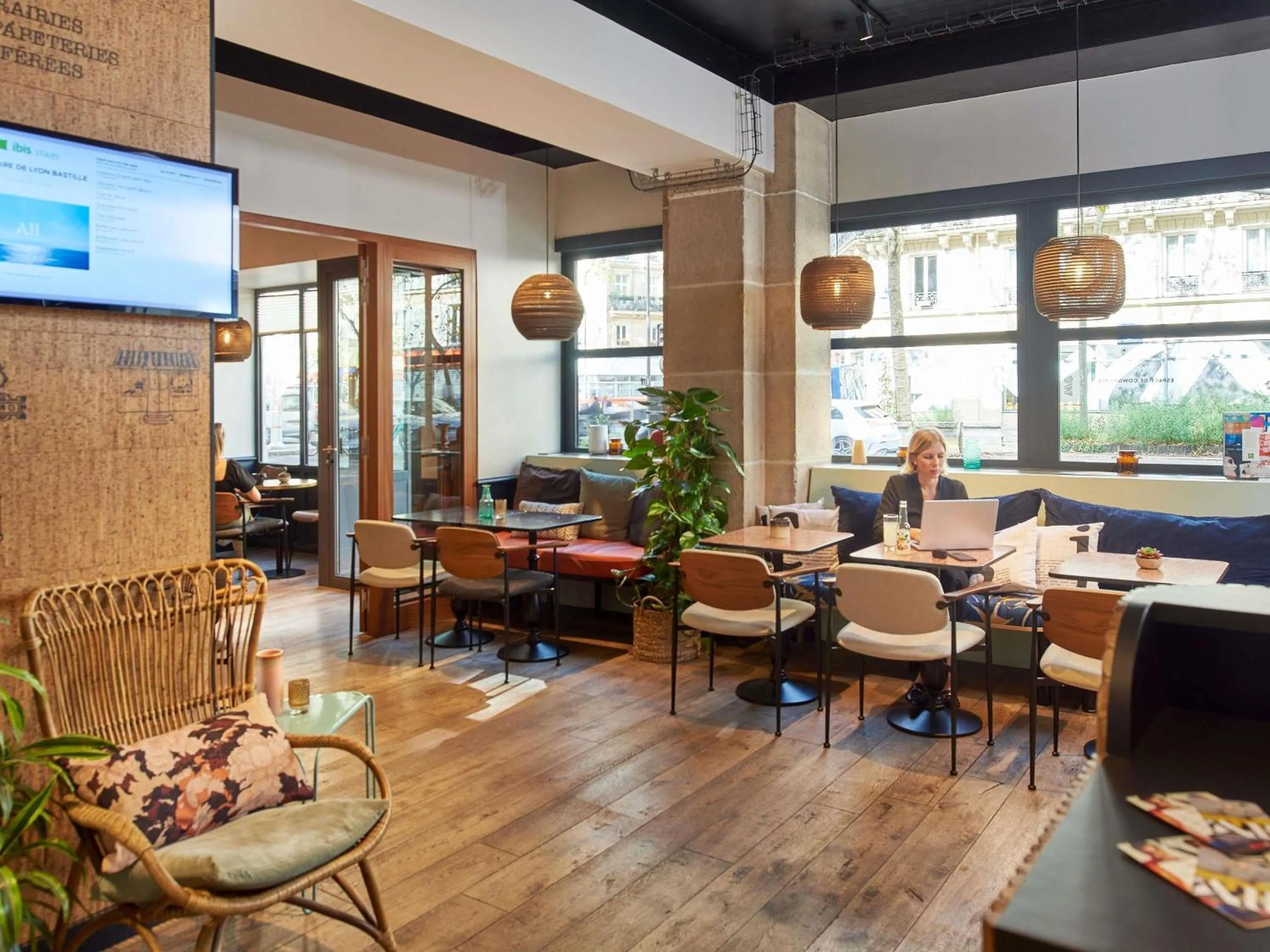 Property building in Ibis Styles Hotel Paris Gare de Lyon Bastille