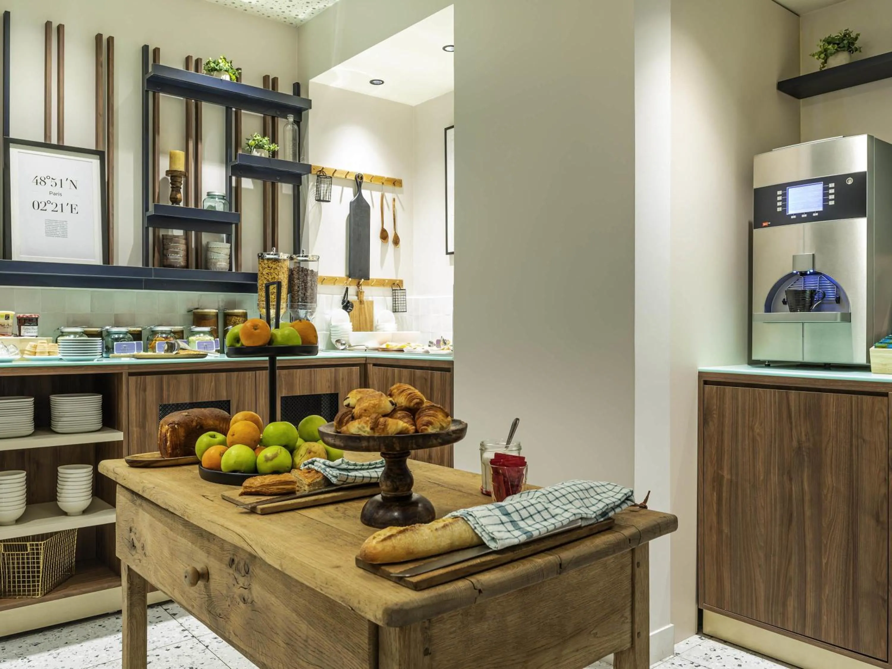 Breakfast in Ibis Styles Hotel Paris Gare de Lyon Bastille