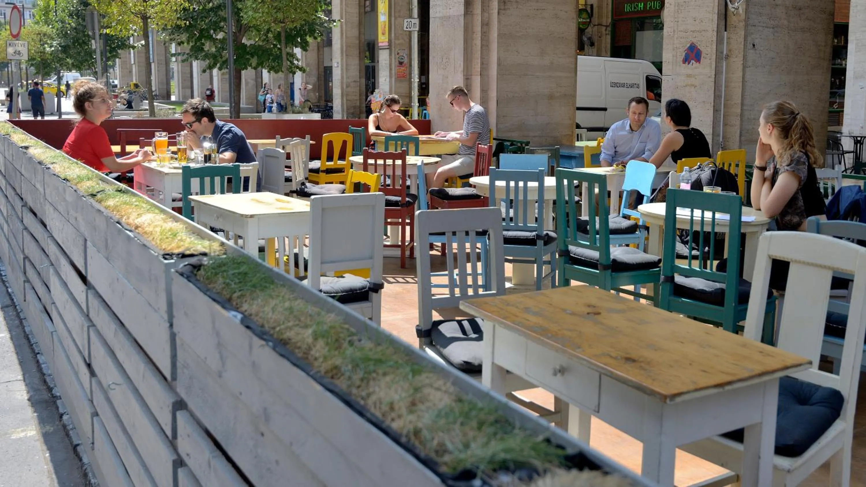 Restaurant/places to eat in The Hive Party Hostel Budapest