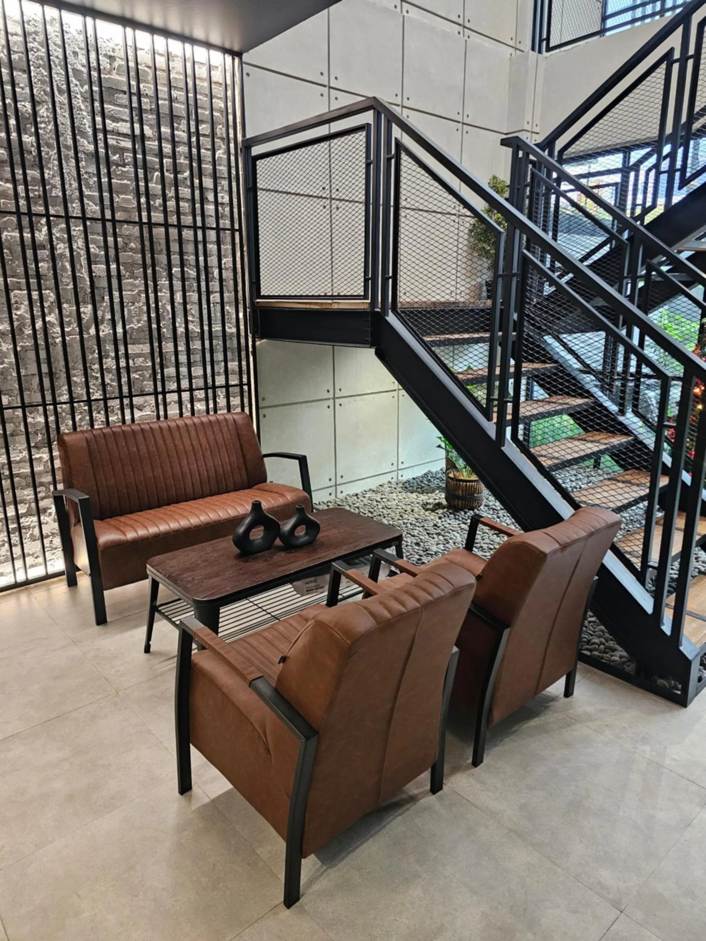 Seating area in Mulyadi Suites Cianjur