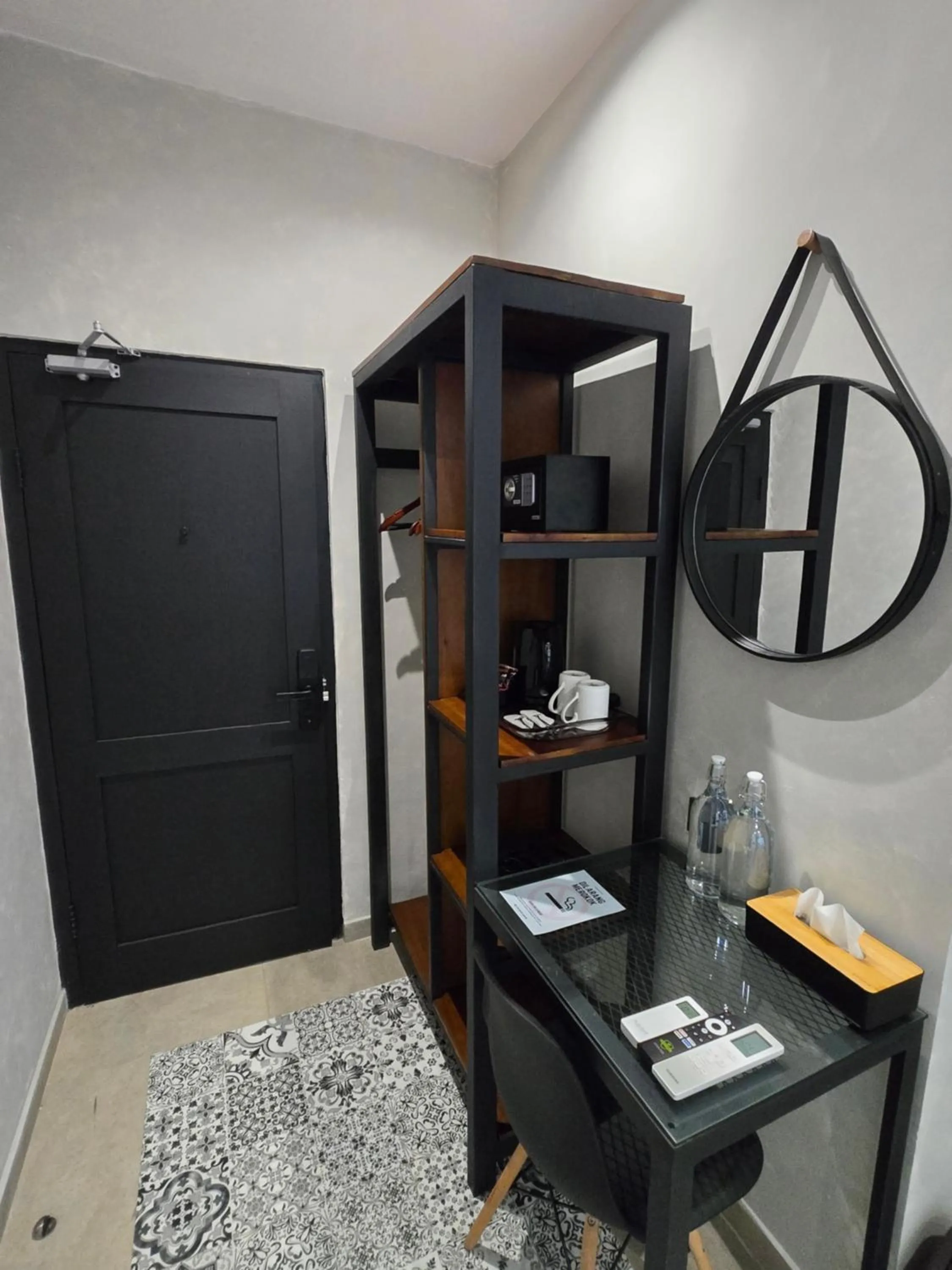 Coffee/tea facilities in Mulyadi Suites Cianjur