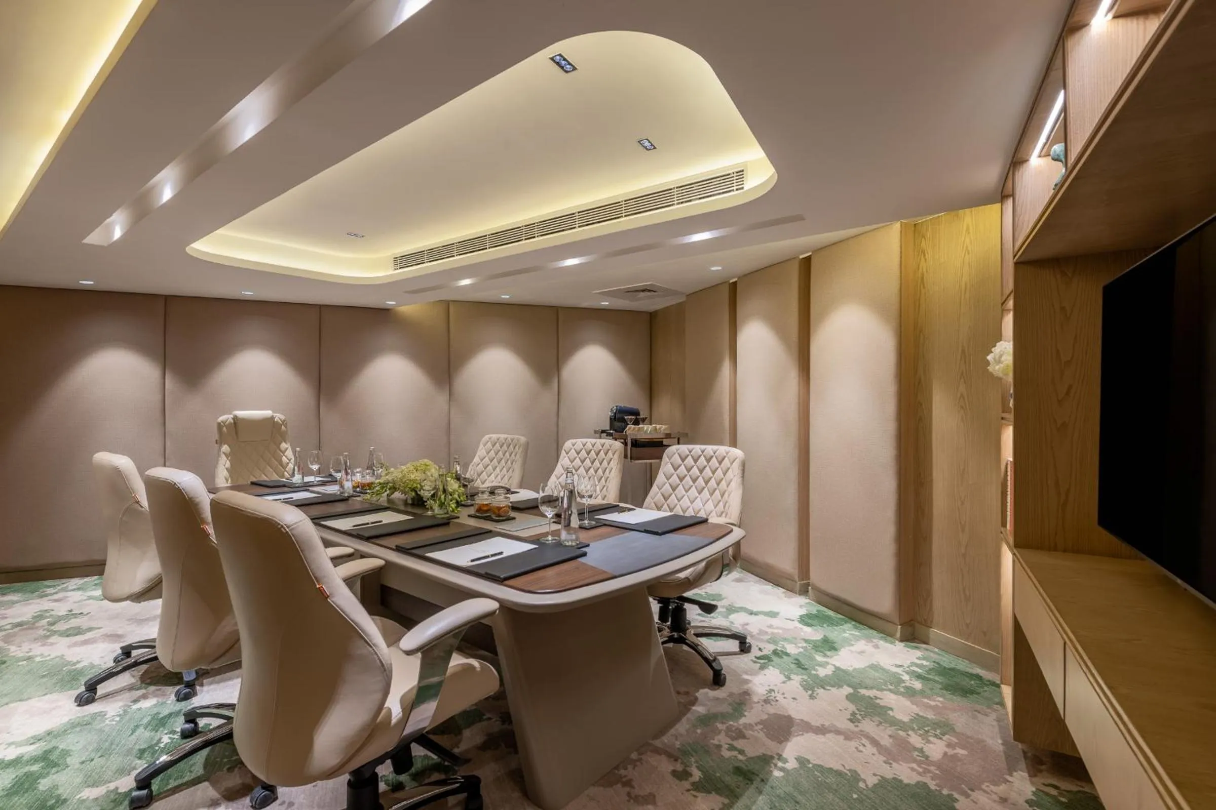 TV and multimedia in Taj Mussoorie Foothills, Dehradun