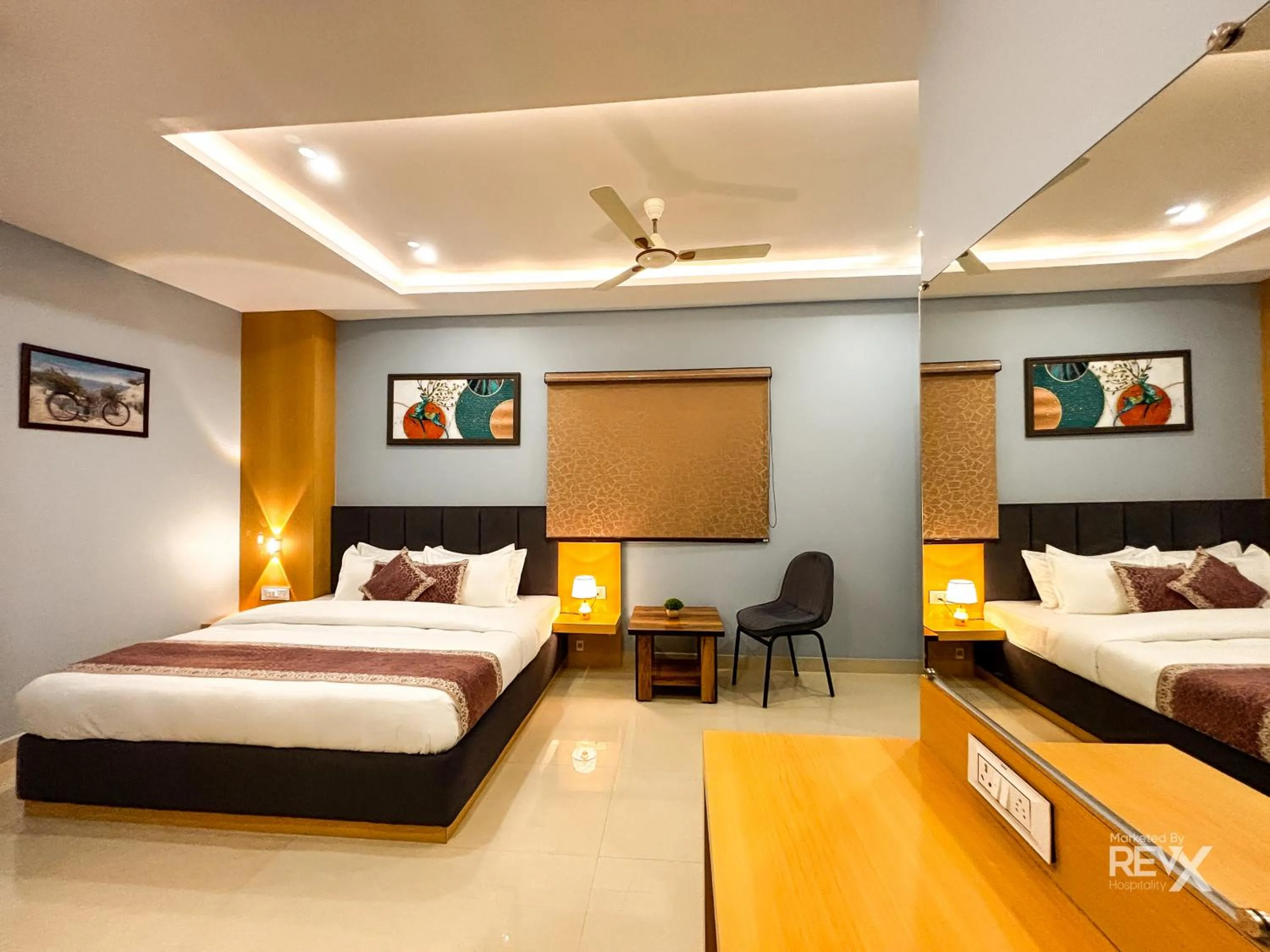 Bed in Hotel Manas Inn