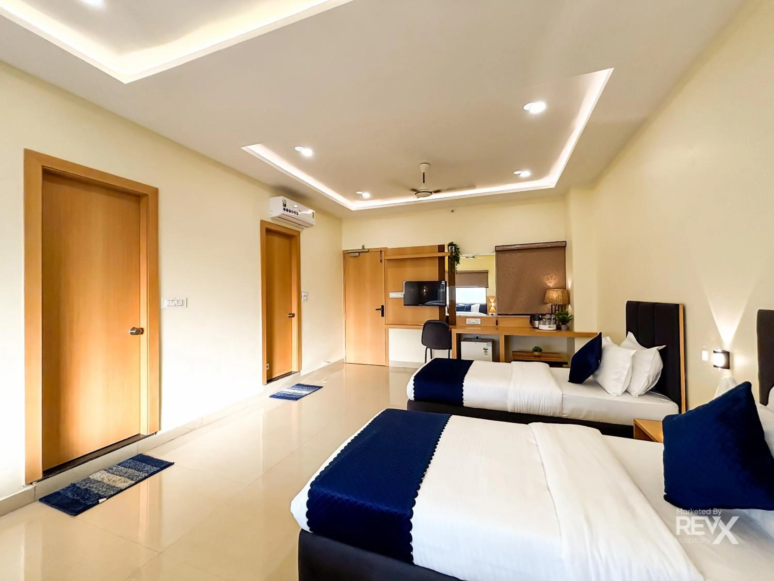 Bed in Hotel Manas Inn