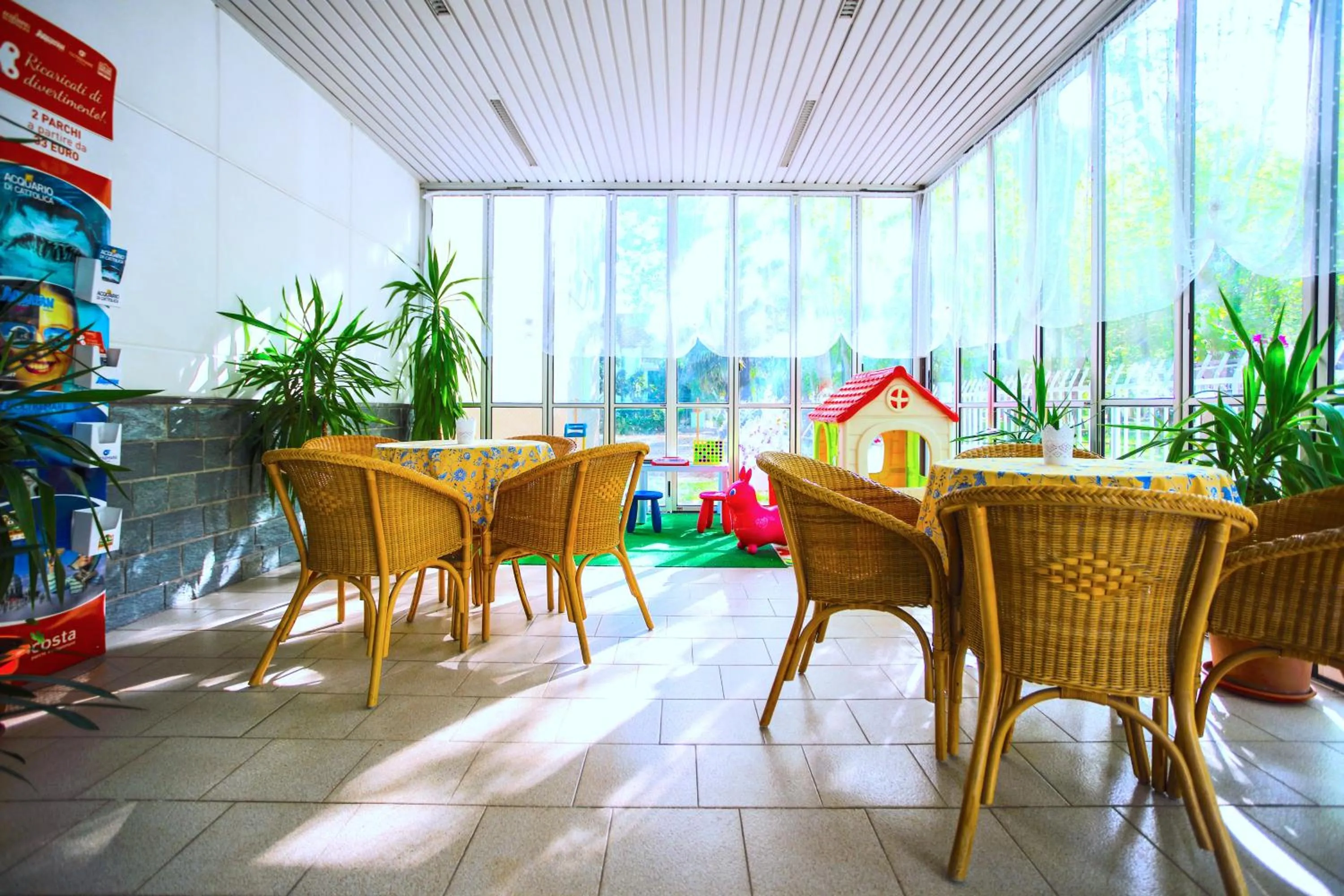 Communal lounge/ TV room in Hotel Majorca