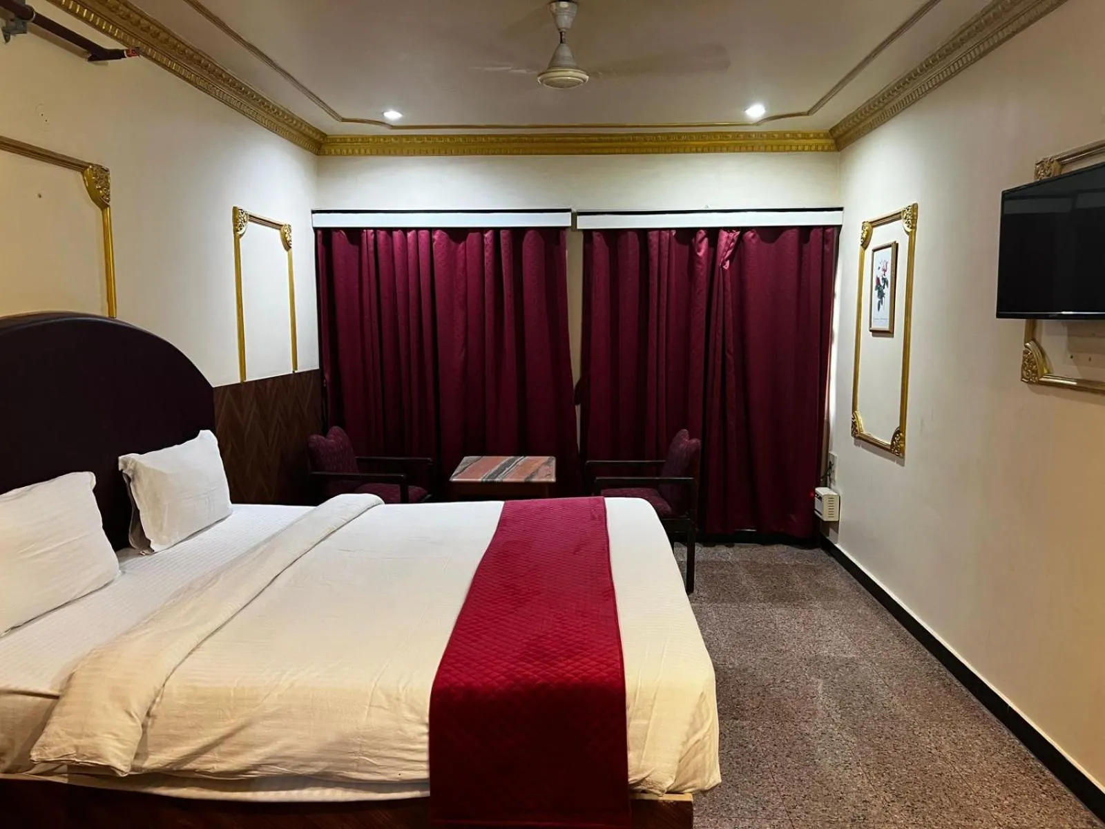 Hotel I K London Residency