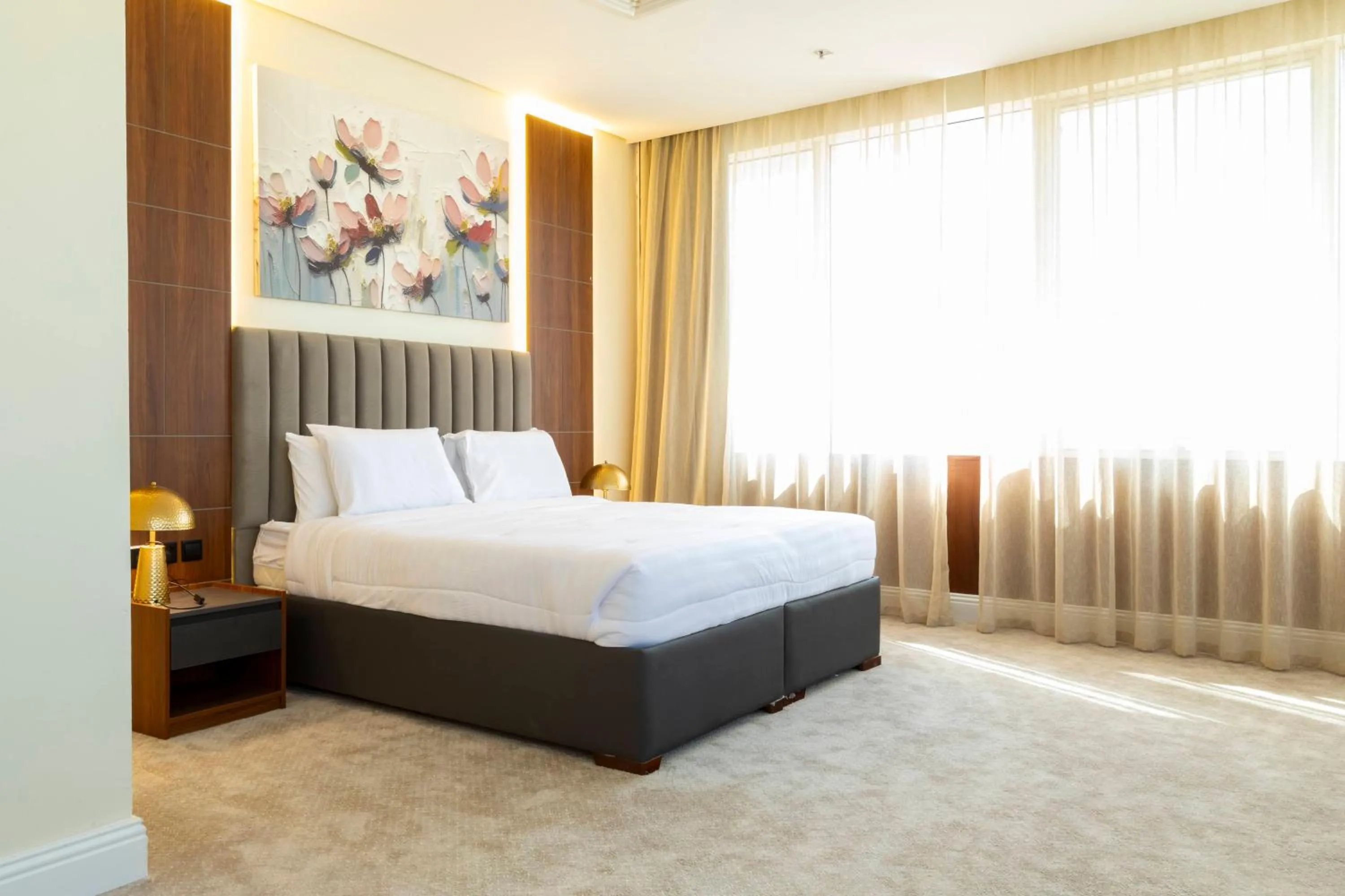 Bedroom, Bed in Park Avenues Hotel