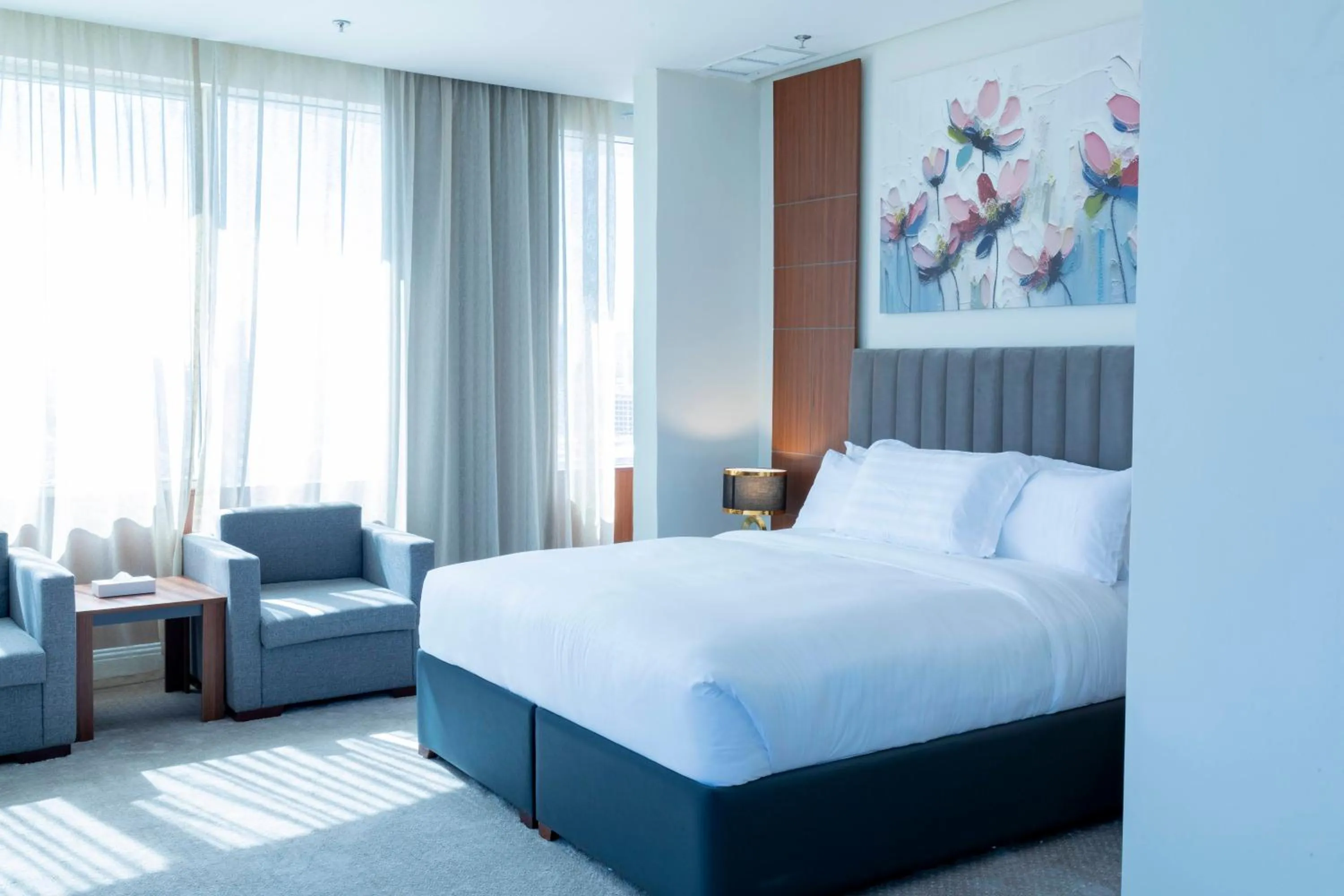 Bedroom, Bed in Park Avenues Hotel