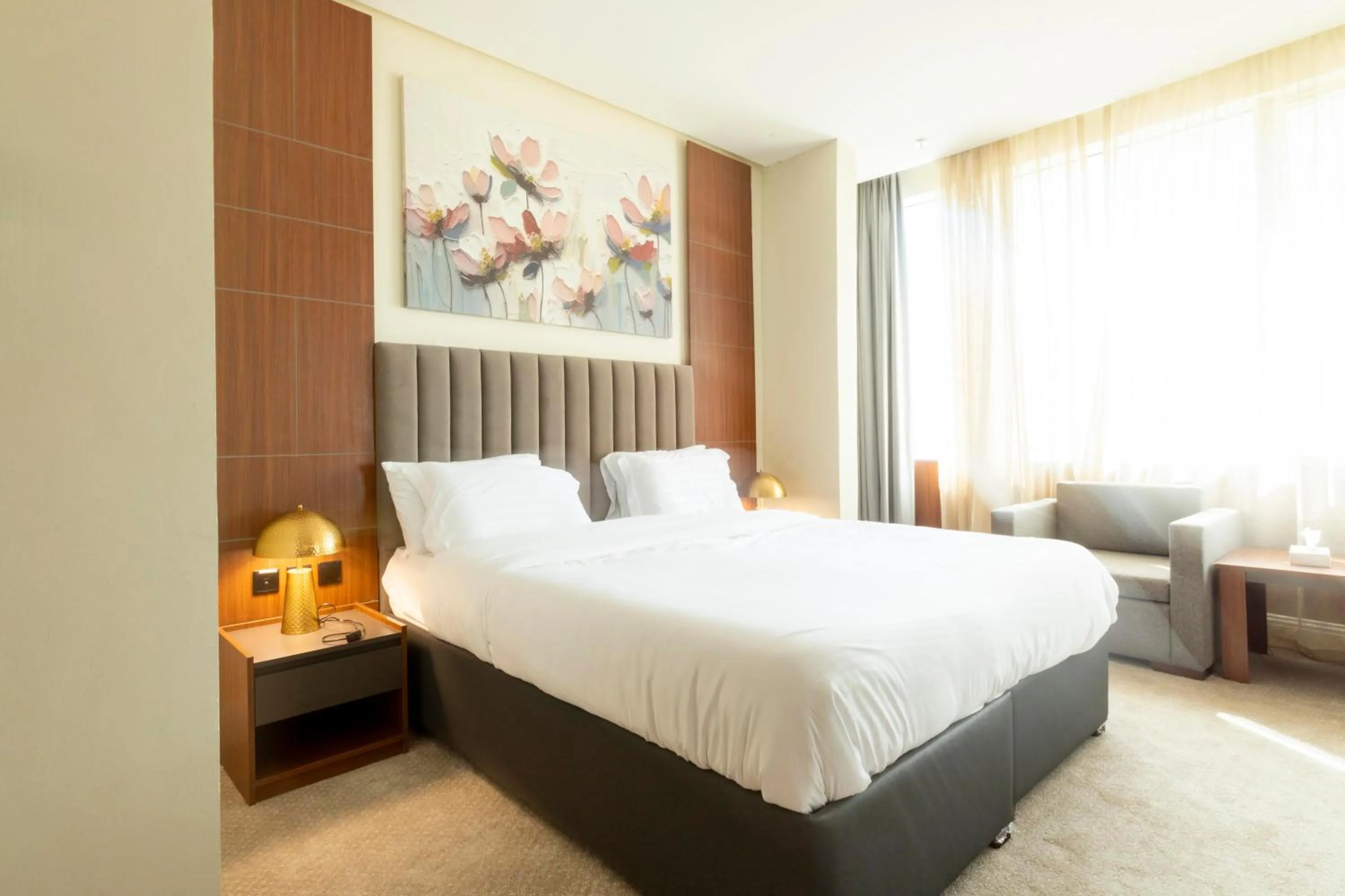 Bedroom, Bed in Park Avenues Hotel