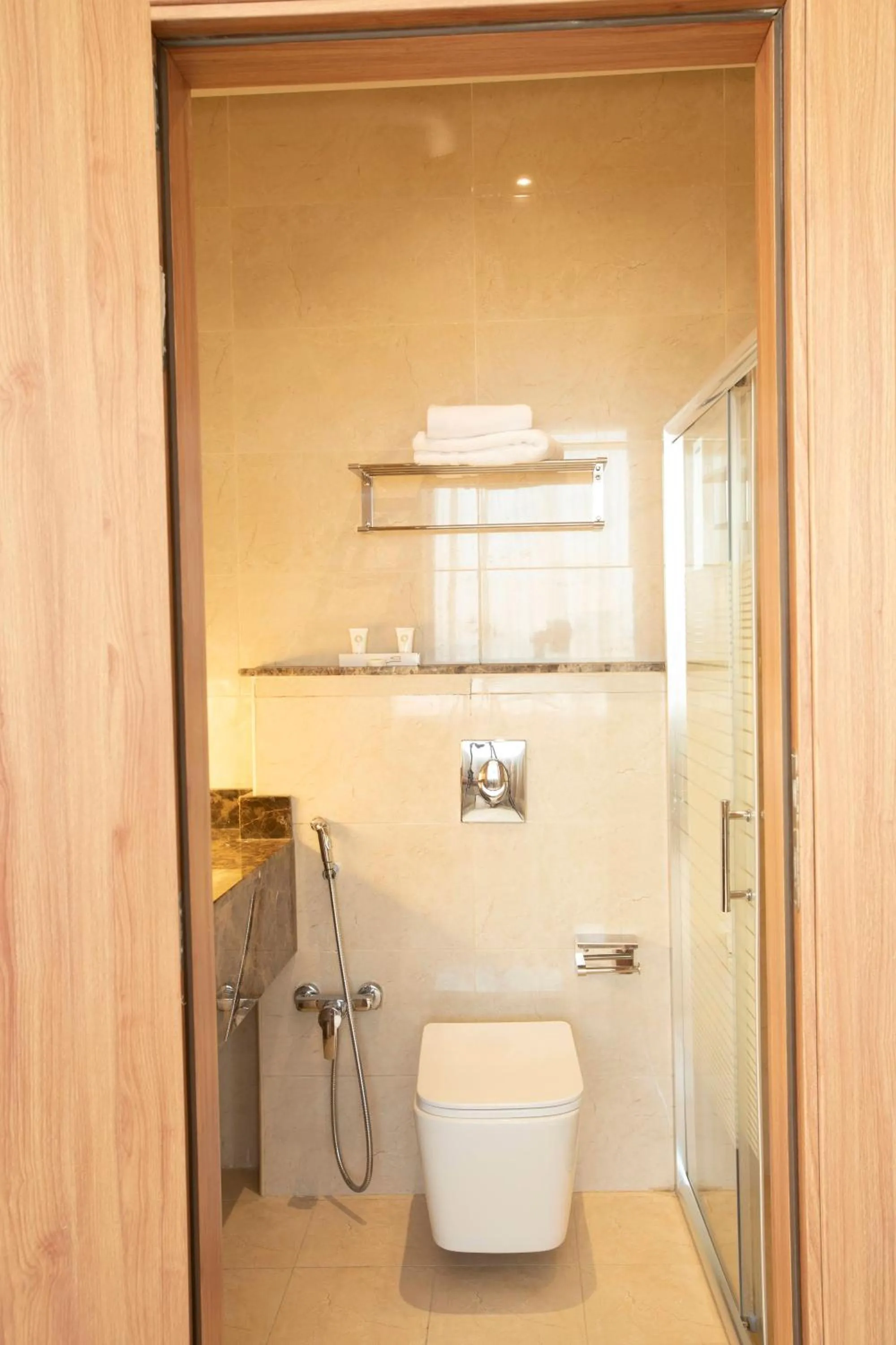 Bathroom in Park Avenues Hotel