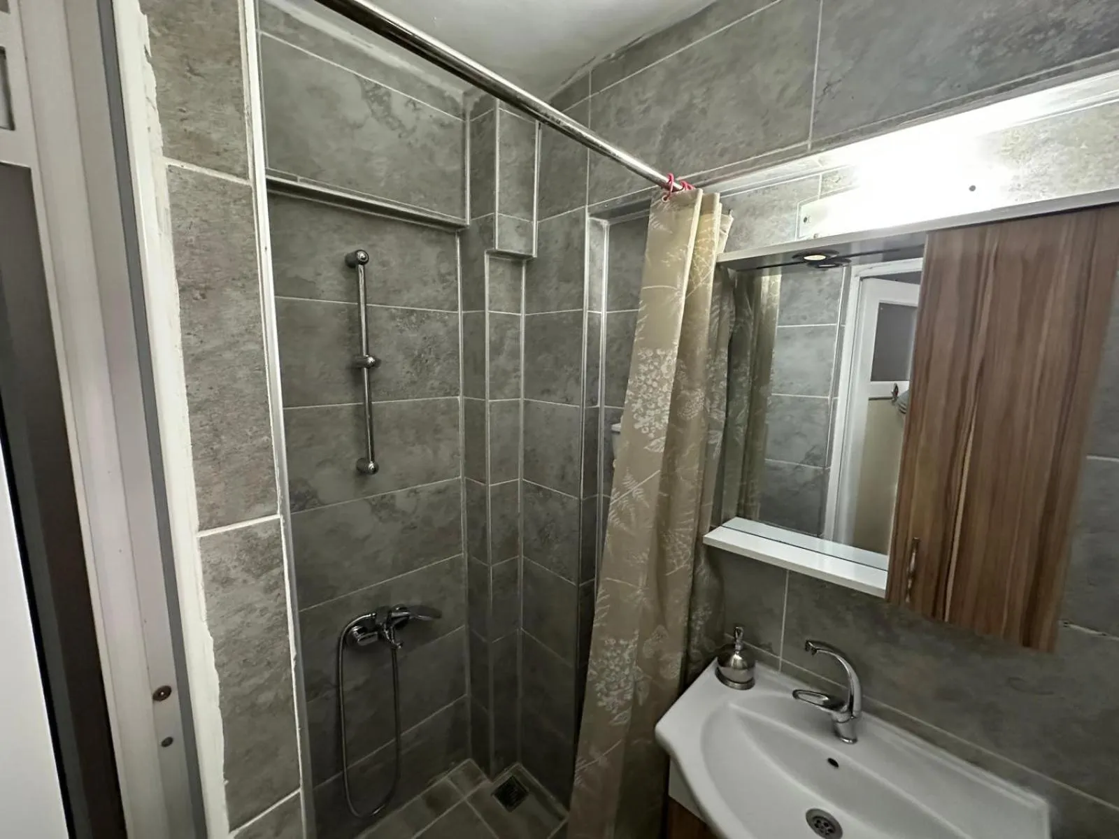 Toilet in Atillas Getaway