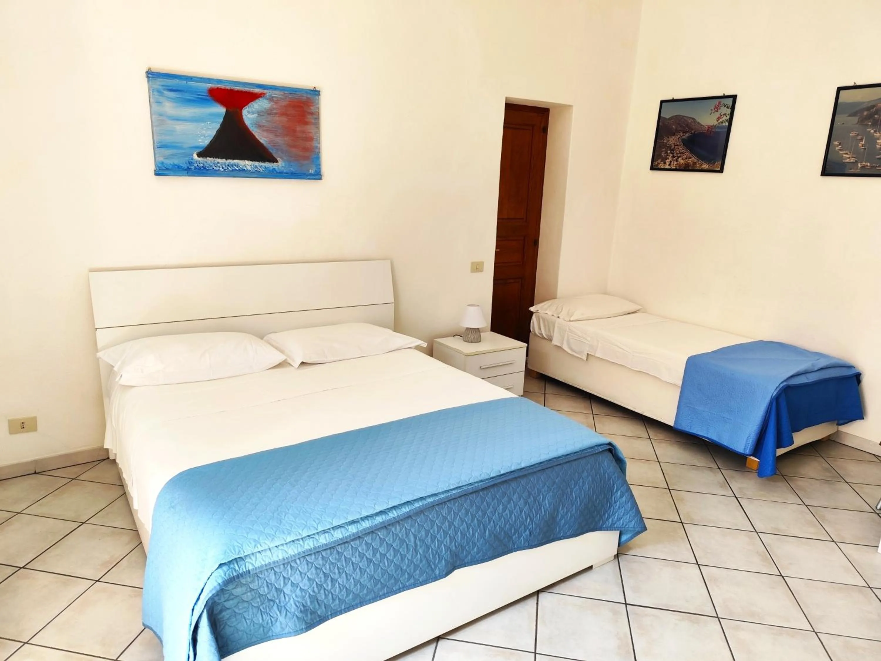 Bedroom, Bed in Malvasia 70