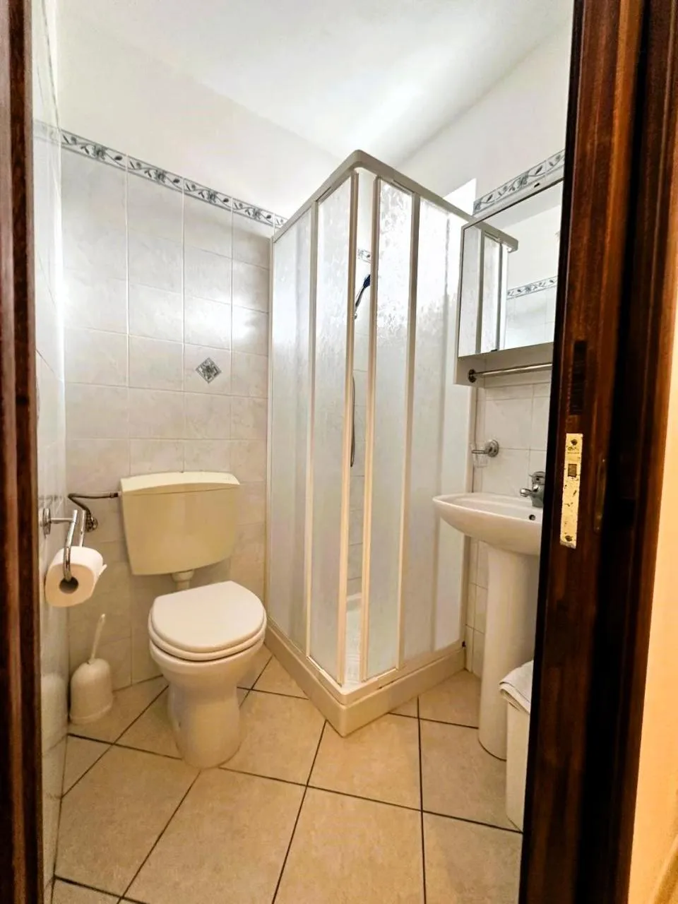 Bathroom in Malvasia 70