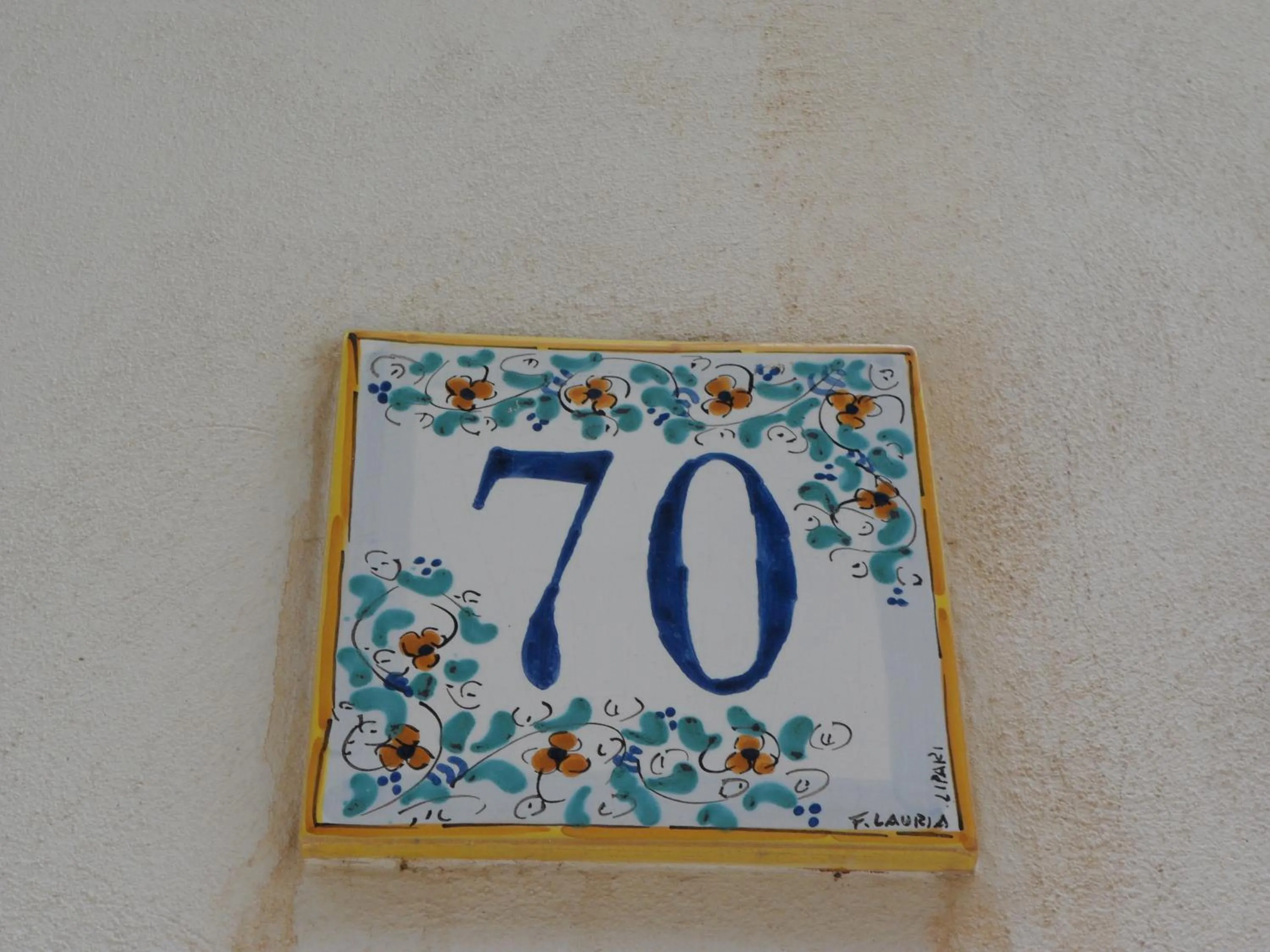 Decorative detail in Malvasia 70